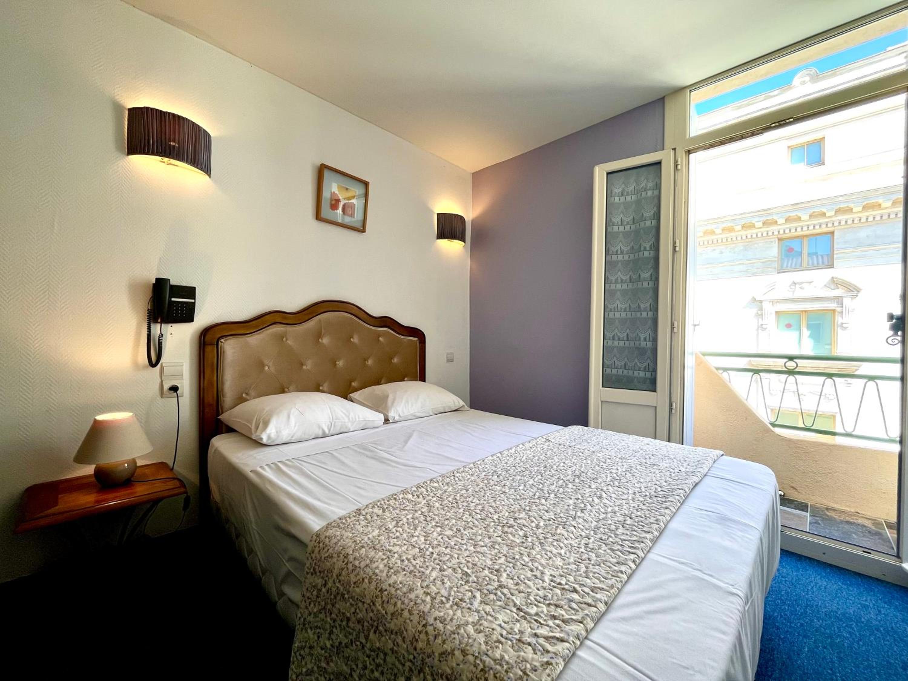 Double Room - Photo 4