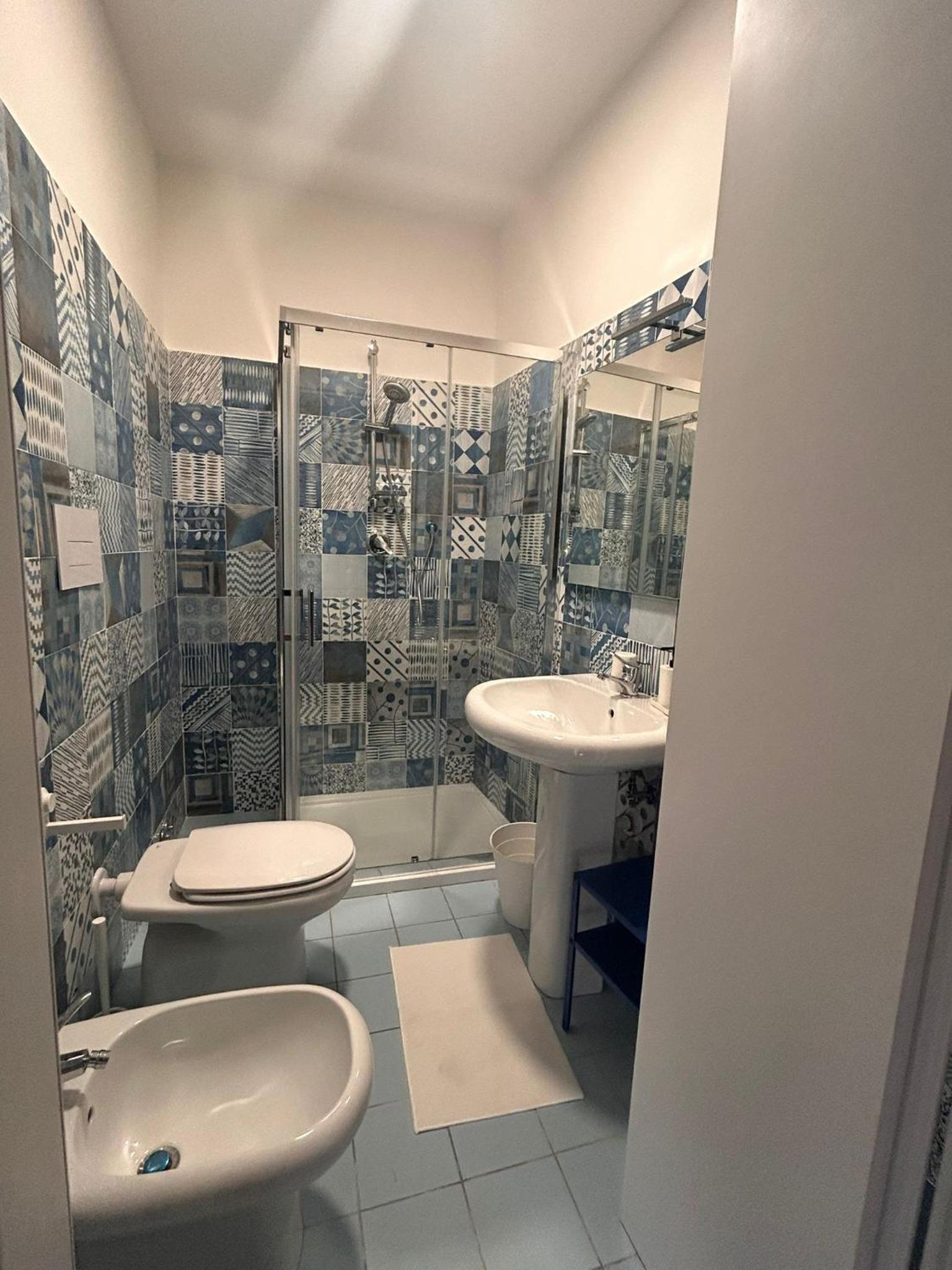 Large Double Room photo 2