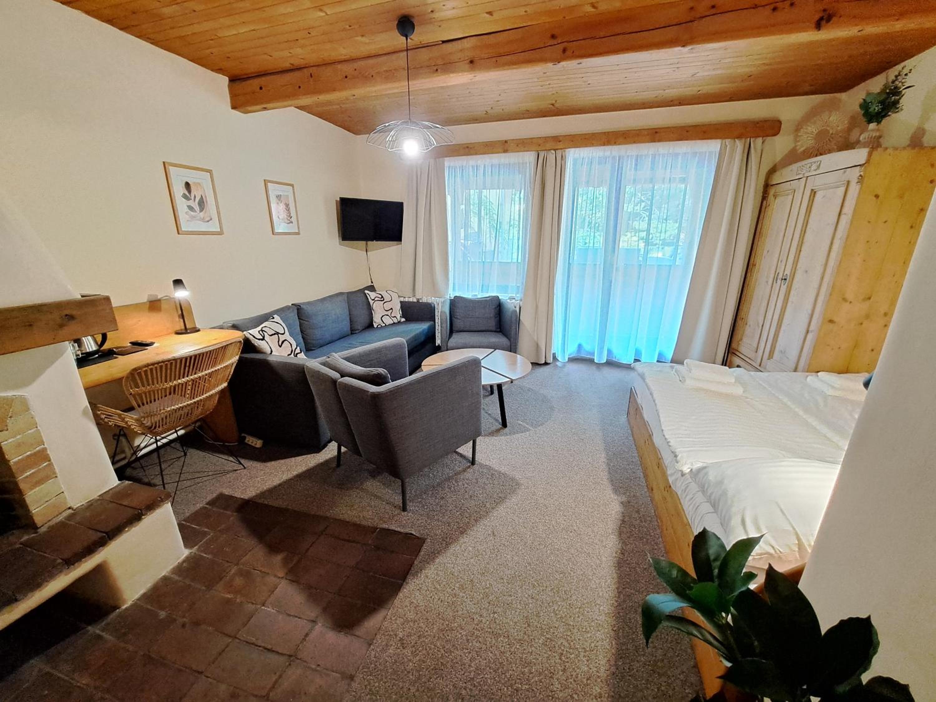 Two-Bedroom Suite (5 Guests)