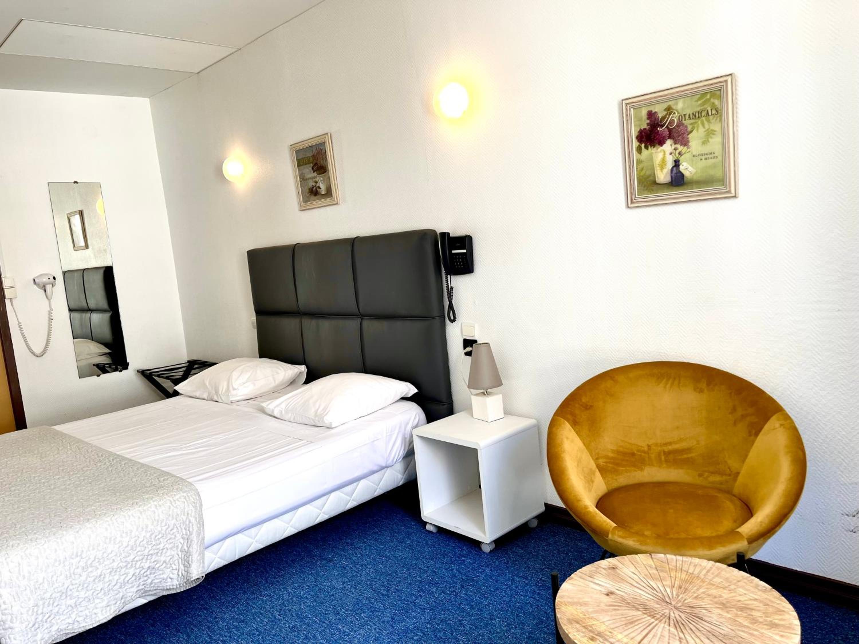 Queen Double Room - Photo 1
