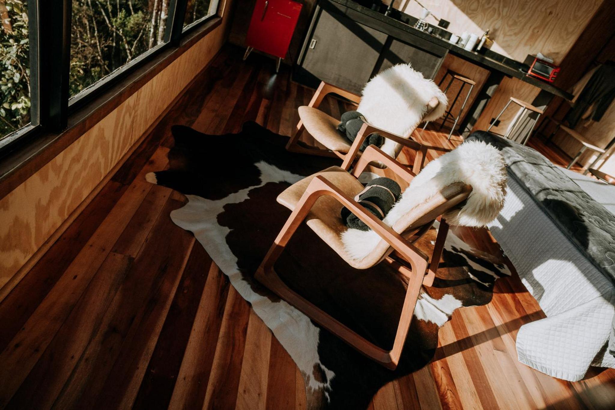 Deluxe Suite with Spa Bath - Photo 2