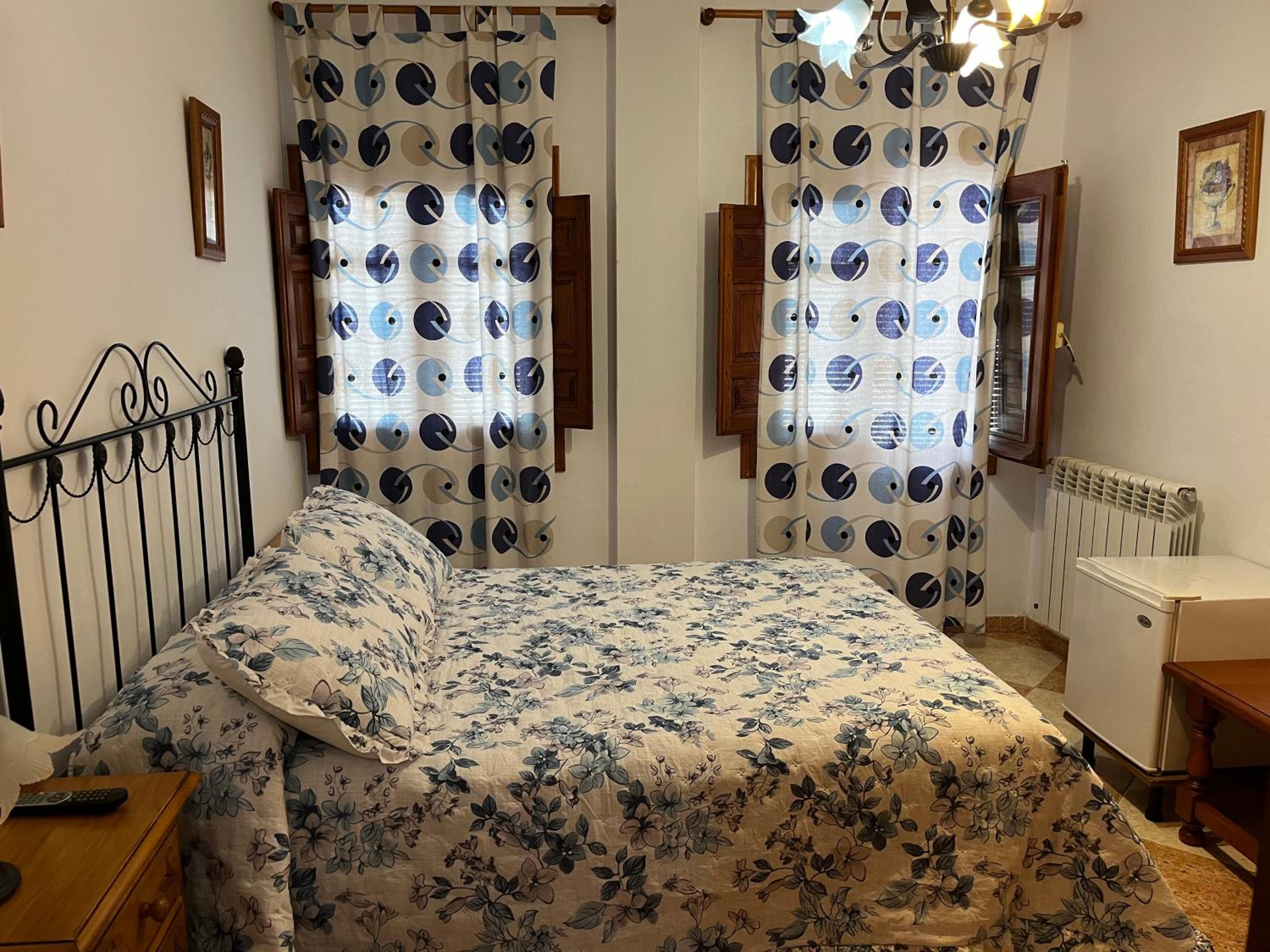 Double Room with Mountain View - Photo 5