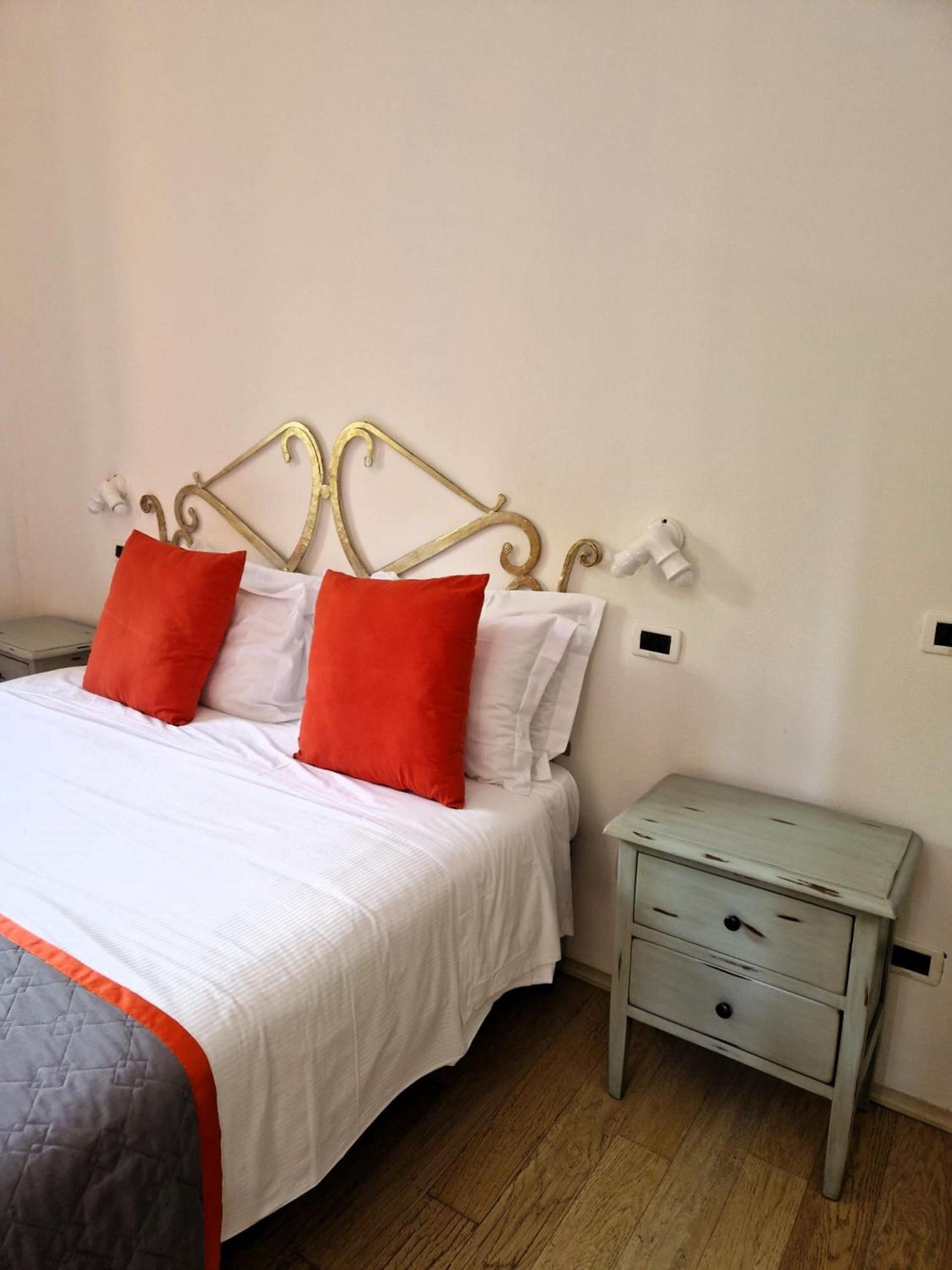 Double Room with Garden View - Photo 7