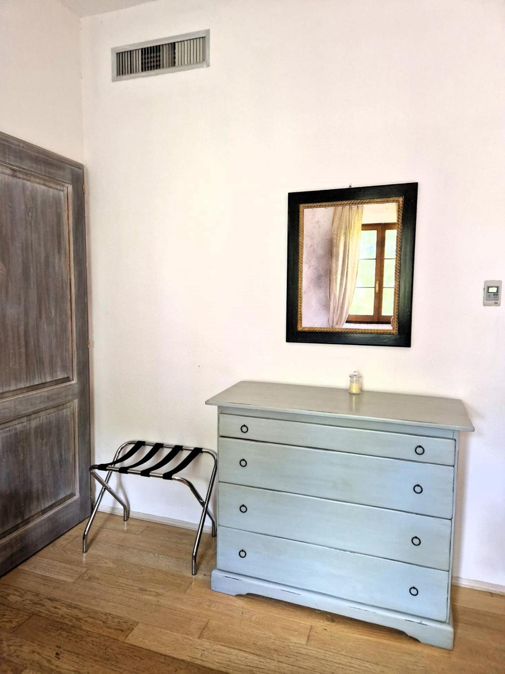 Double Room with Garden View - Photo 3