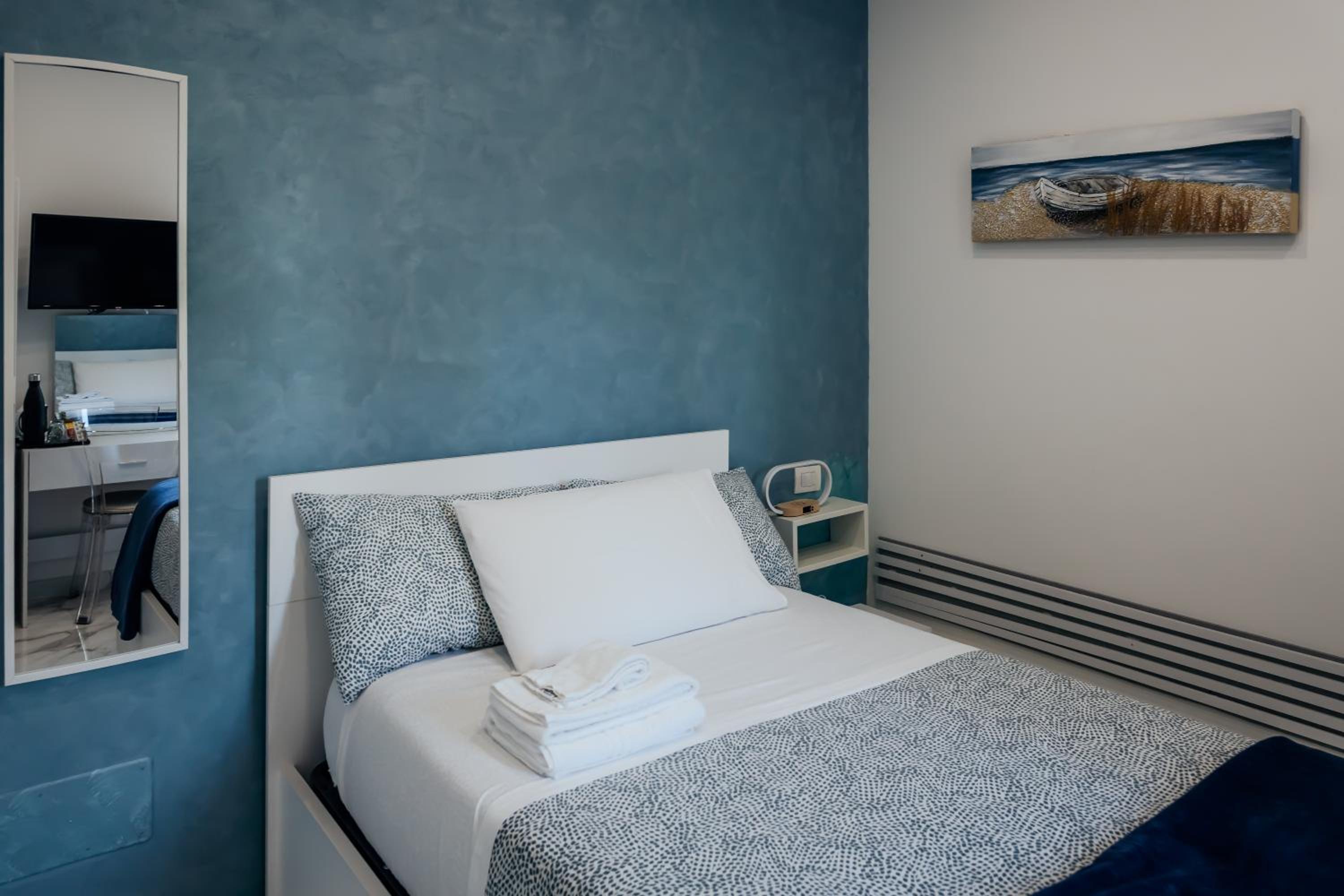 Single Room photo 3