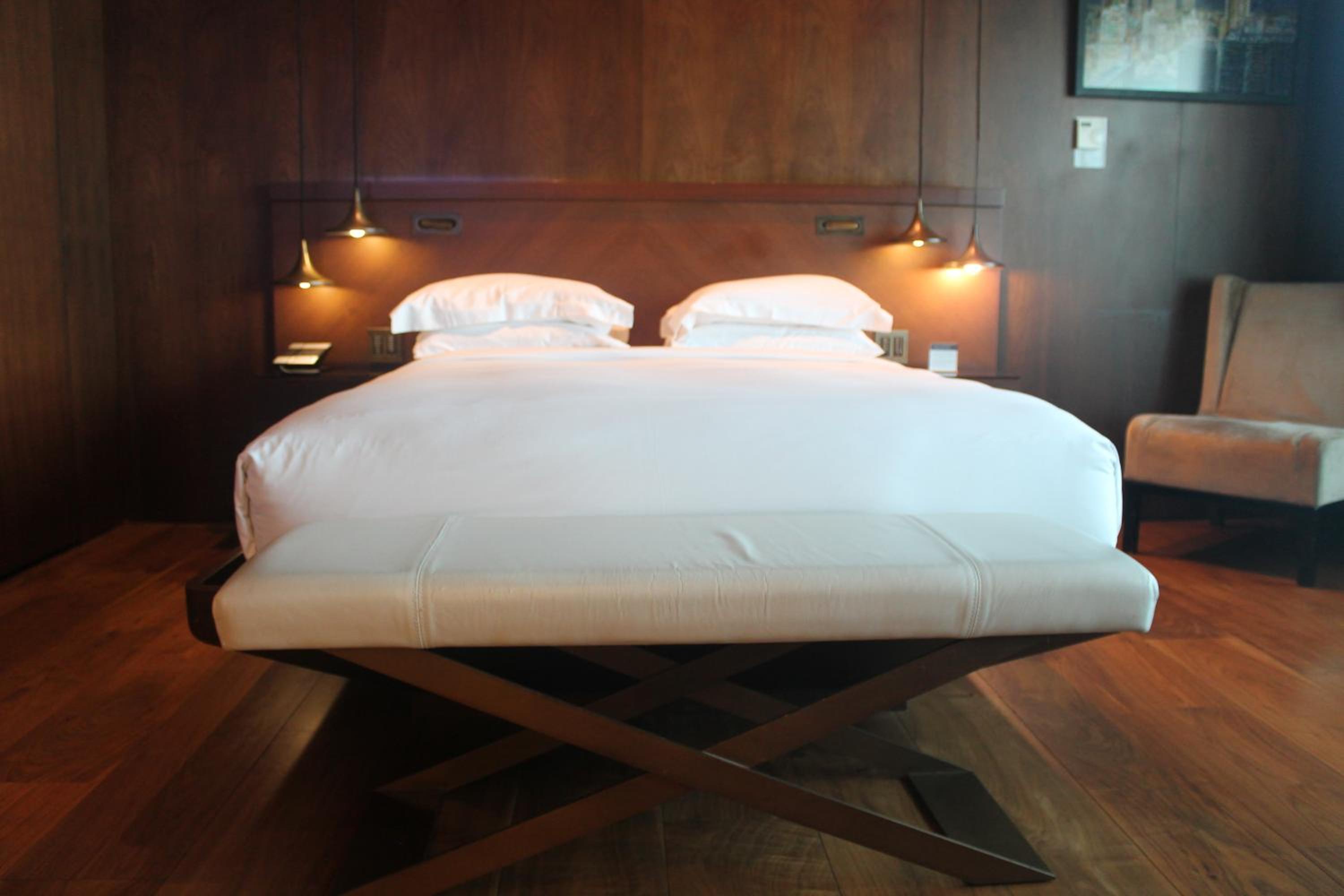 Queen Suite with Terrace thumbnail 6