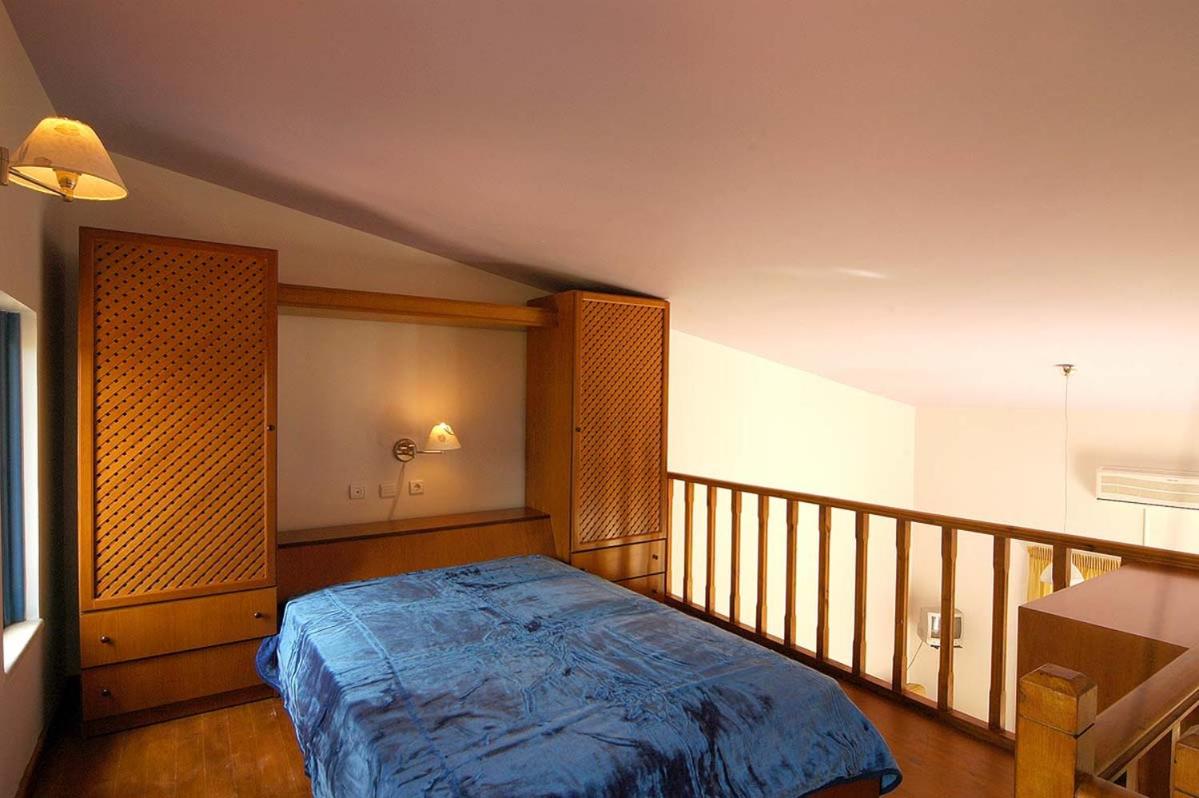 One-Bedroom House photo 1