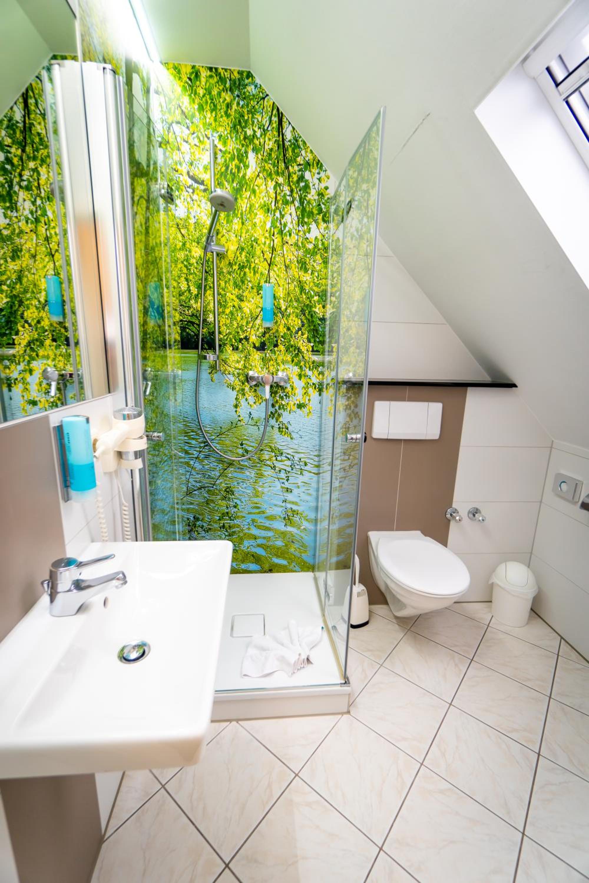 Double Room - Photo 10