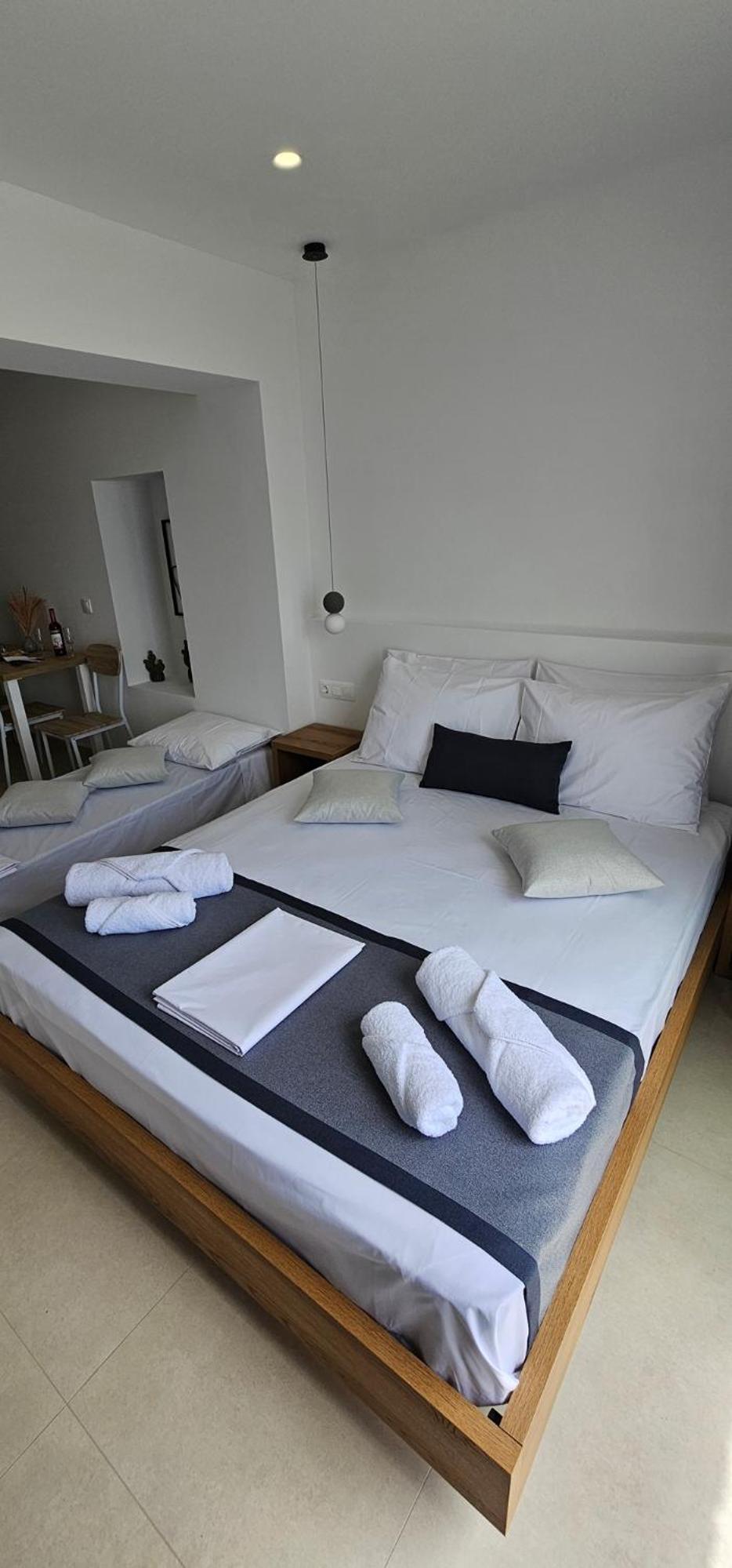 One-Bedroom House photo 2