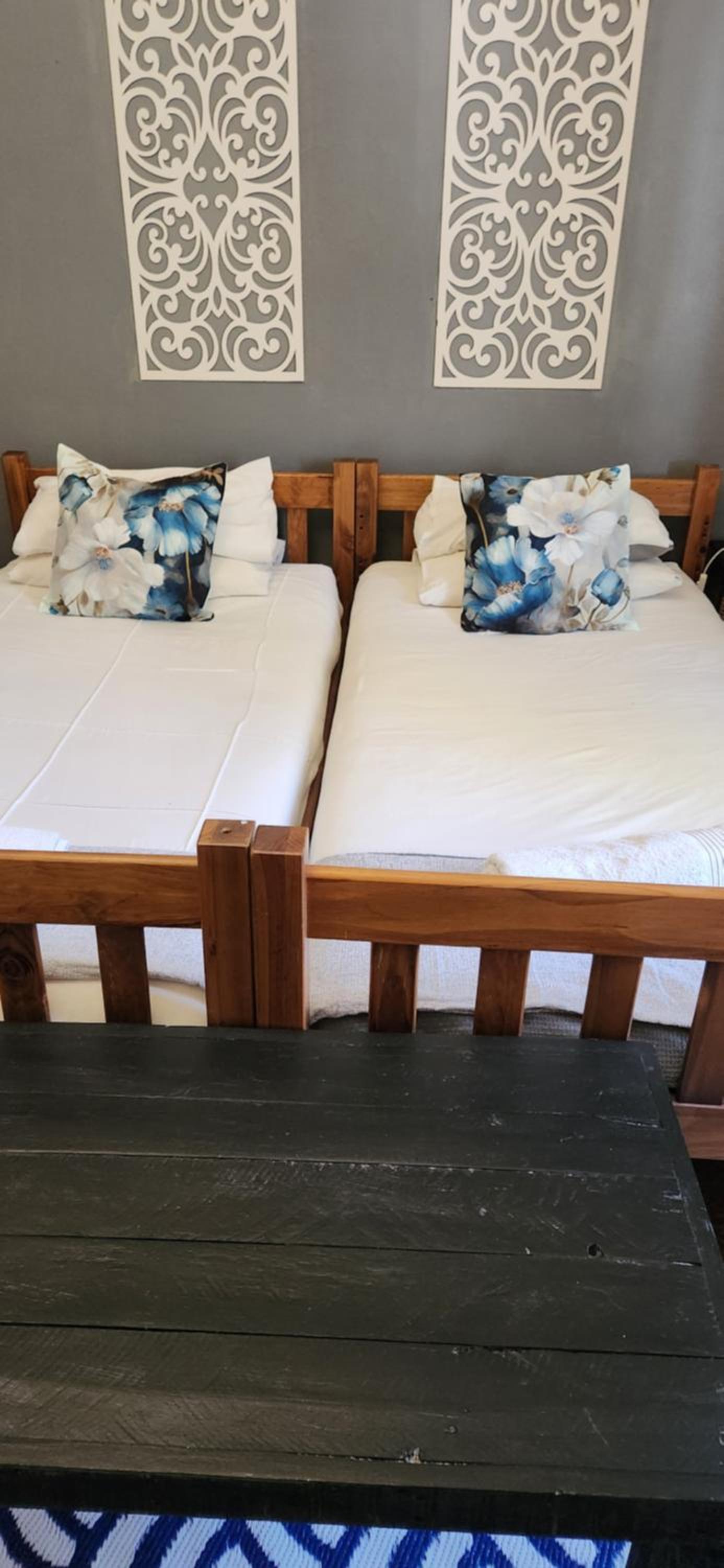 Family Two-Bedroom Suite (5 Adults) - Photo 4