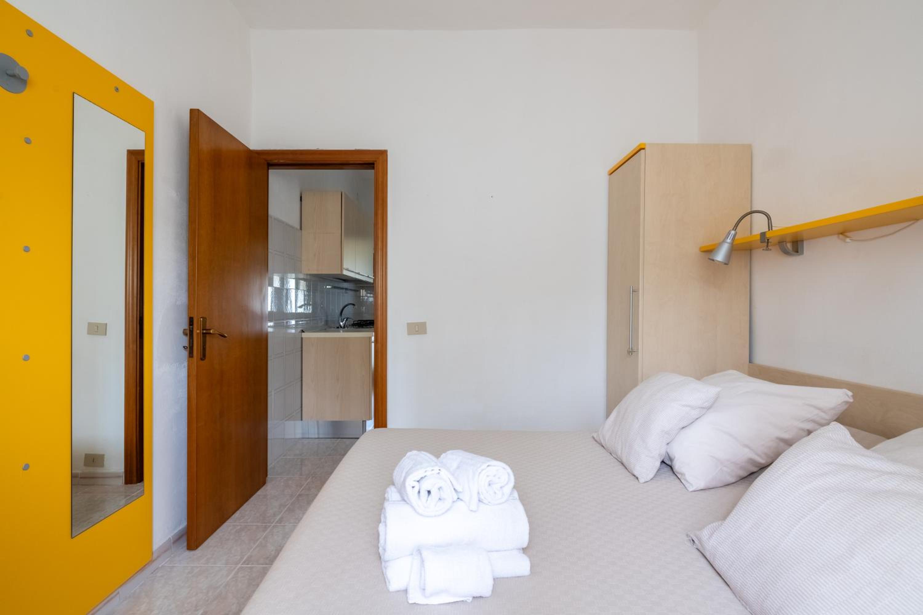One-Bedroom House photo 1