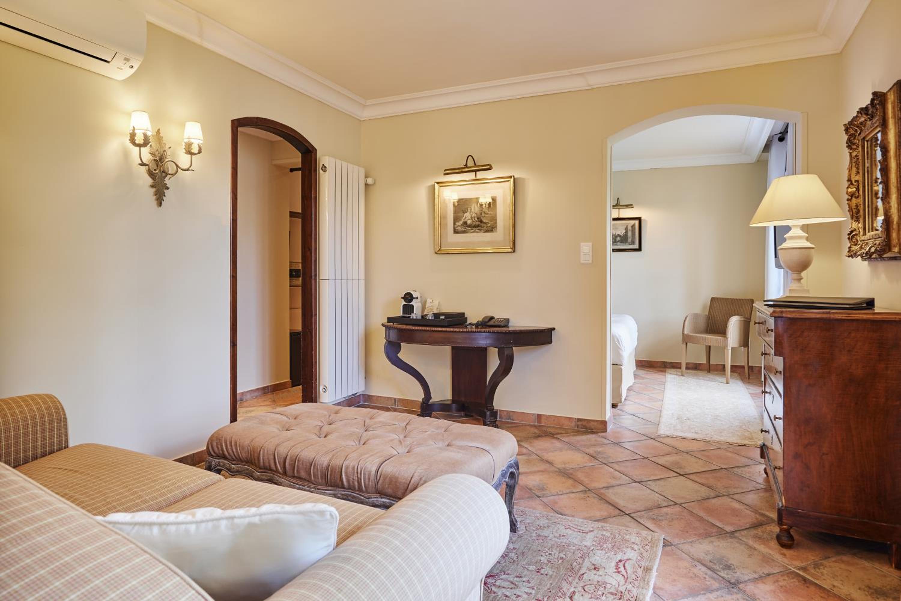 Junior King Suite with Sofa Bed and Valley View - Non-Smoking/Spa Access