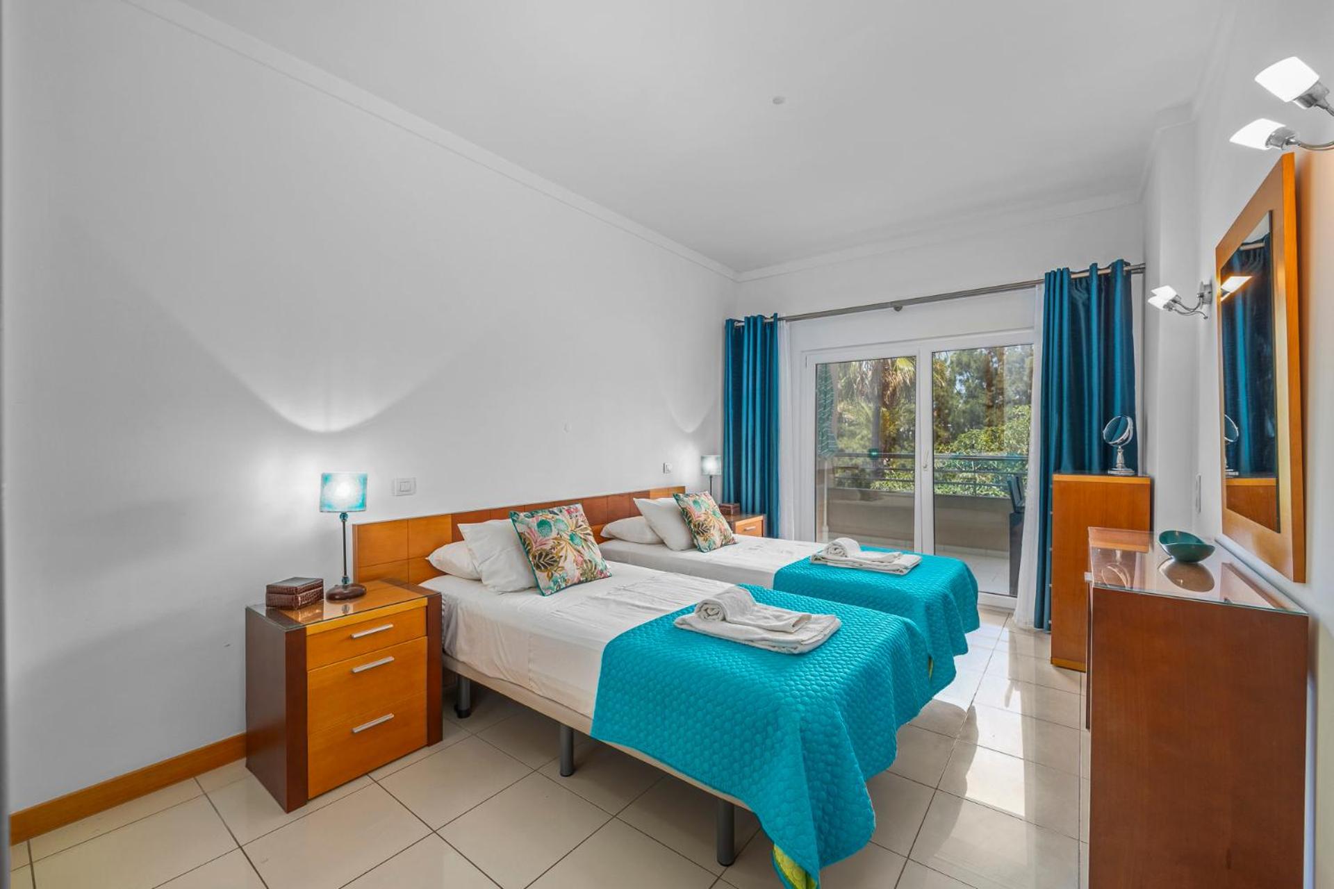 One-Bedroom Apartment with Balcony