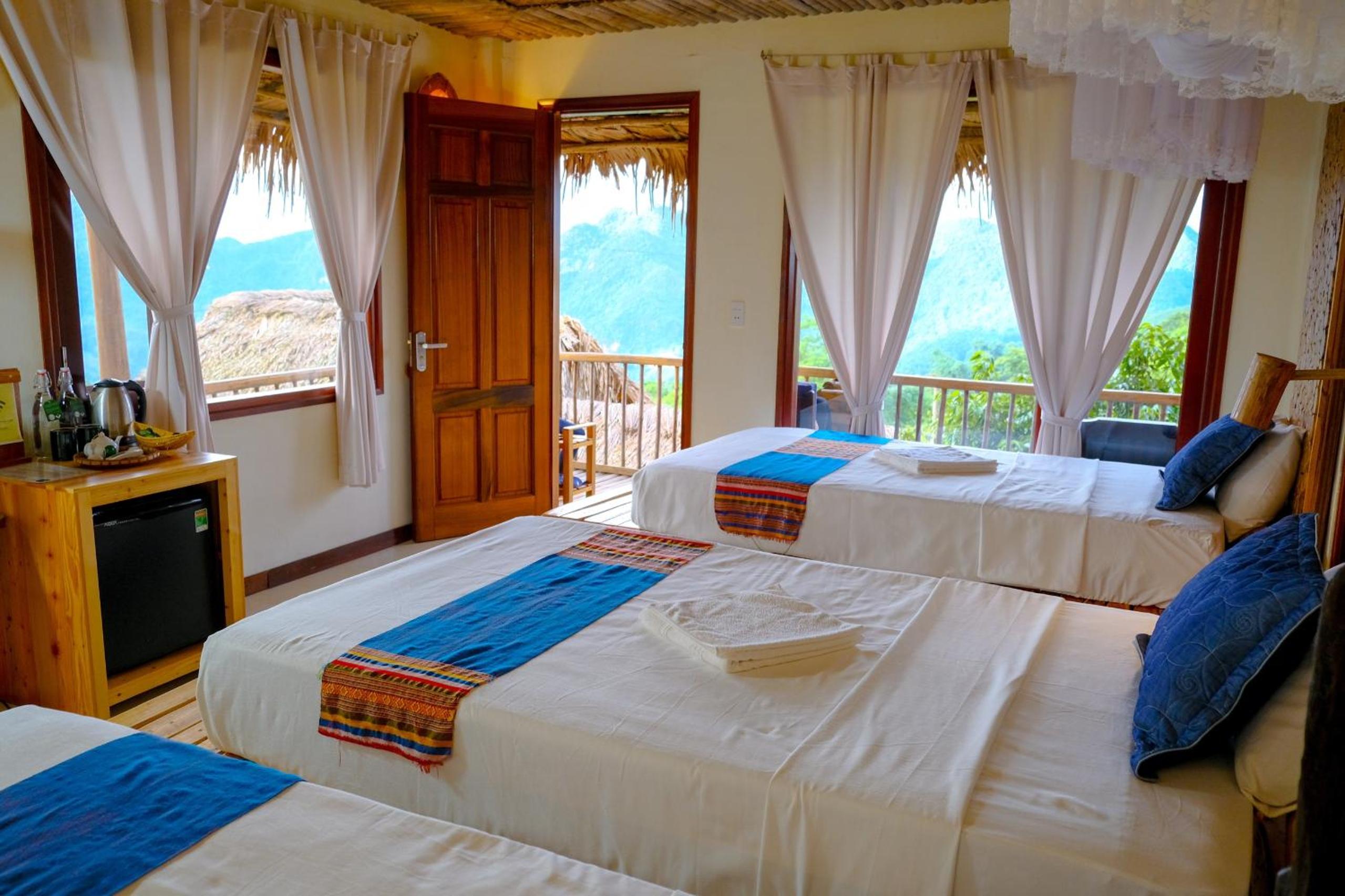 Triple Room with Balcony Mountain View - Photo 1