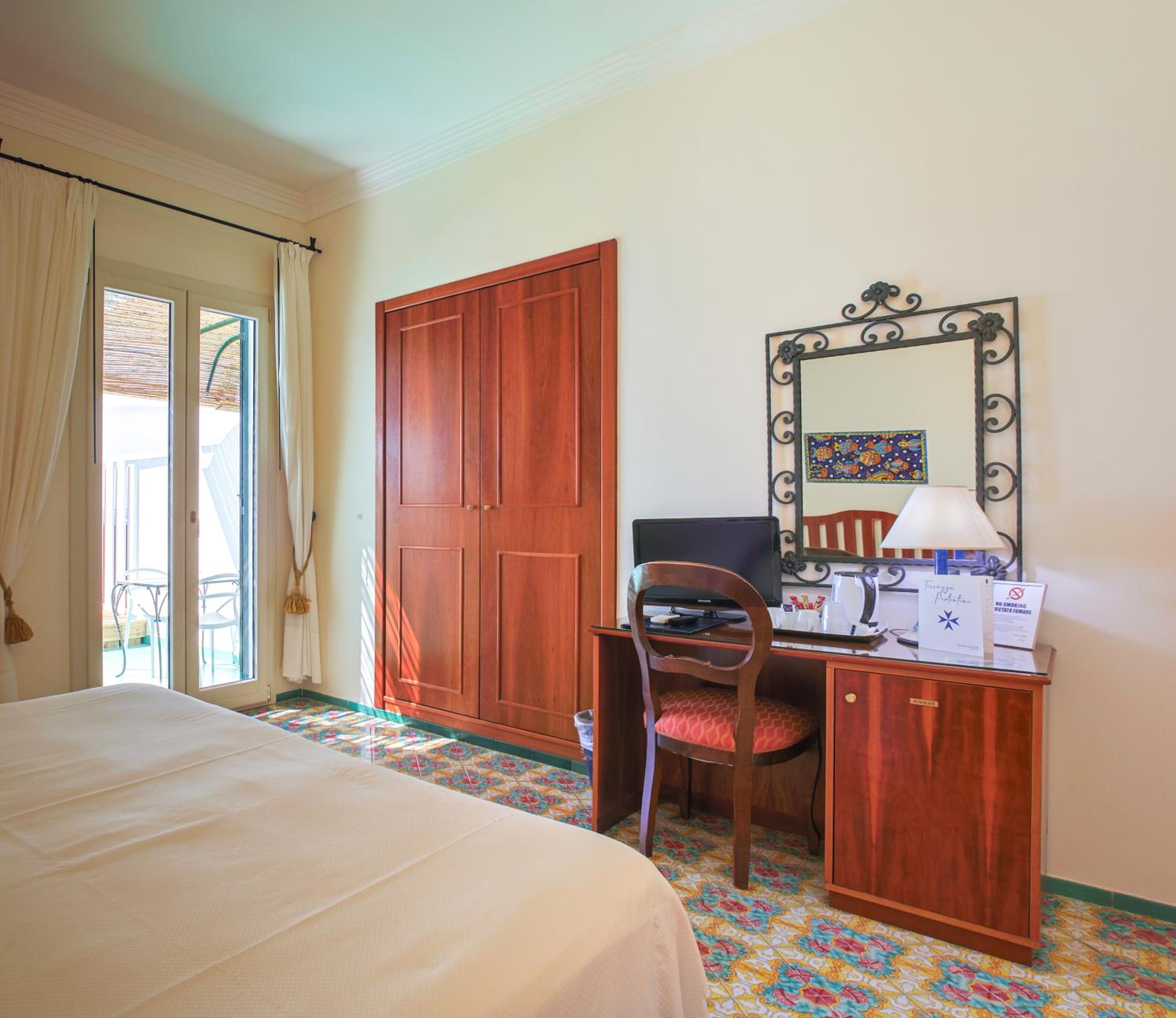 Deluxe Double or Twin Room with Spa Bath - Photo 7
