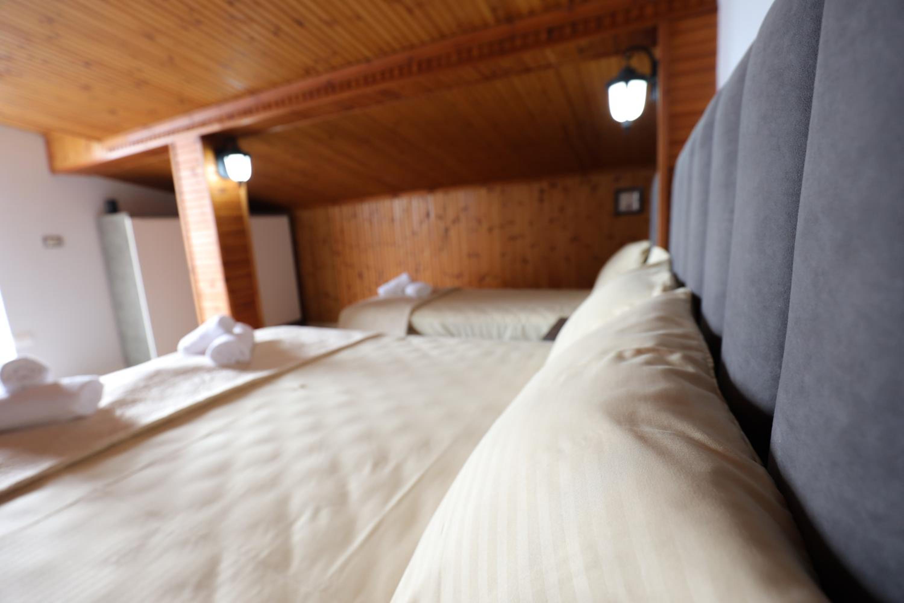 Basic Triple Room photo 2