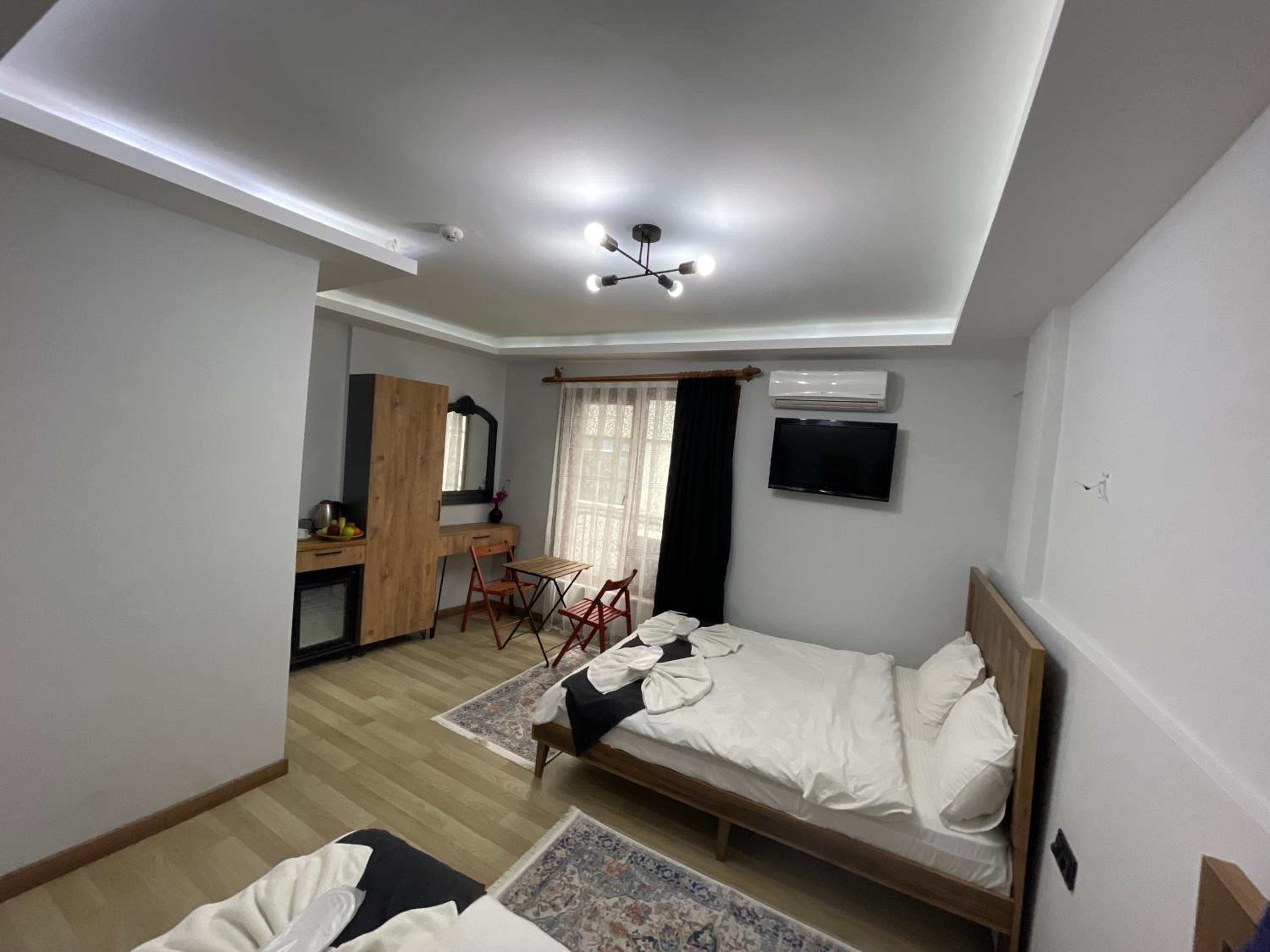 Deluxe Triple Room photo 3