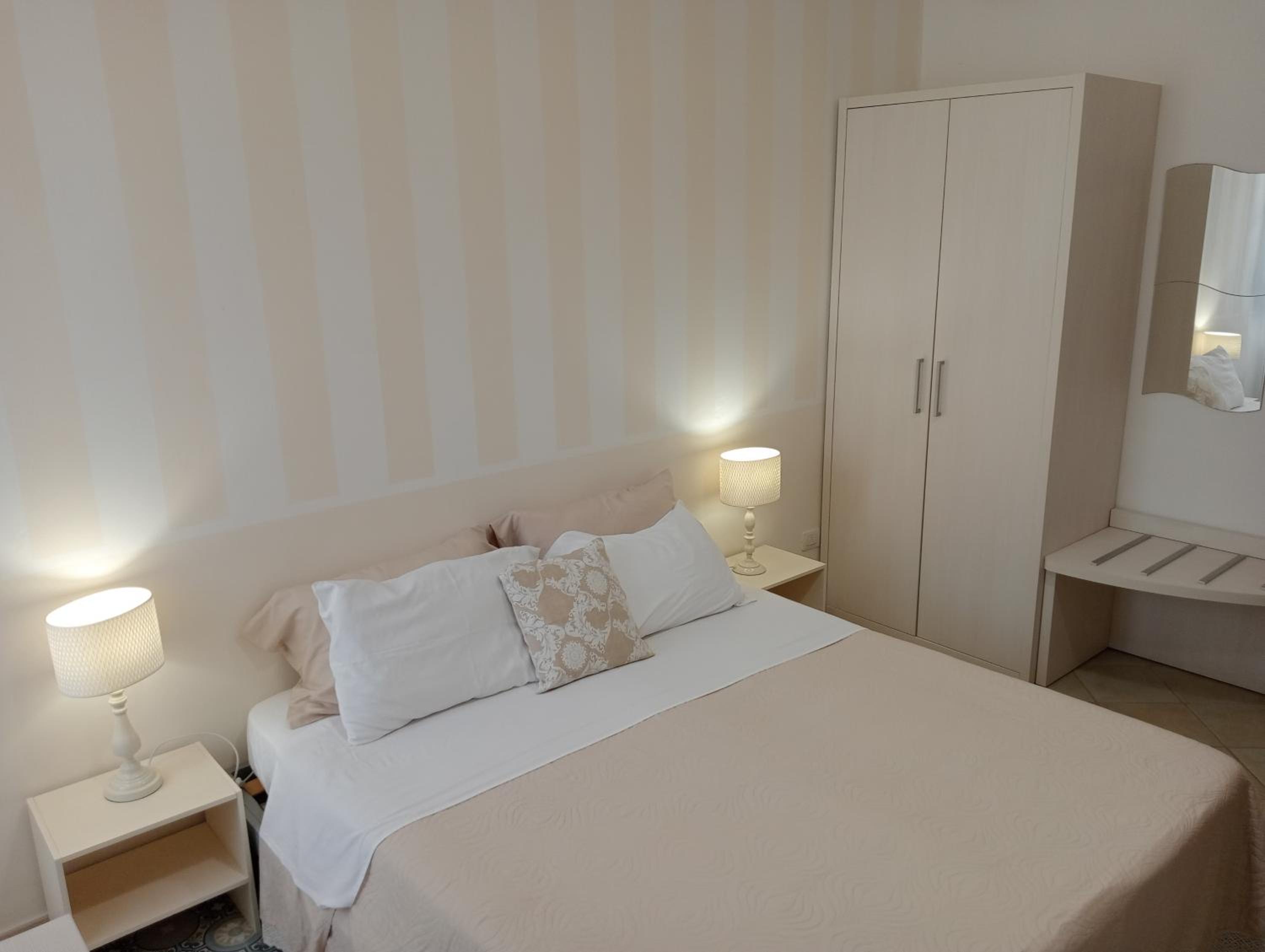 Double or Twin Room - Photo 1