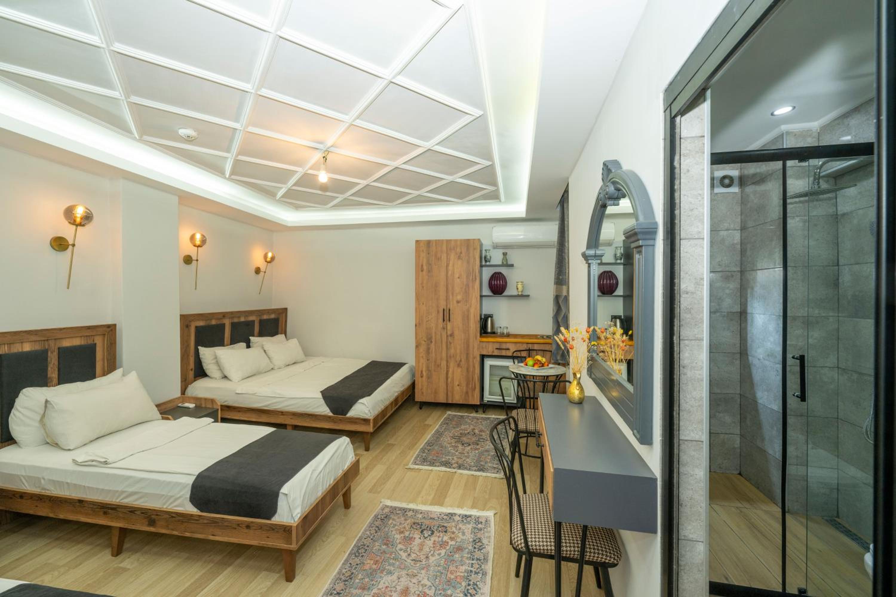 Economy Quadruple Room photo 3