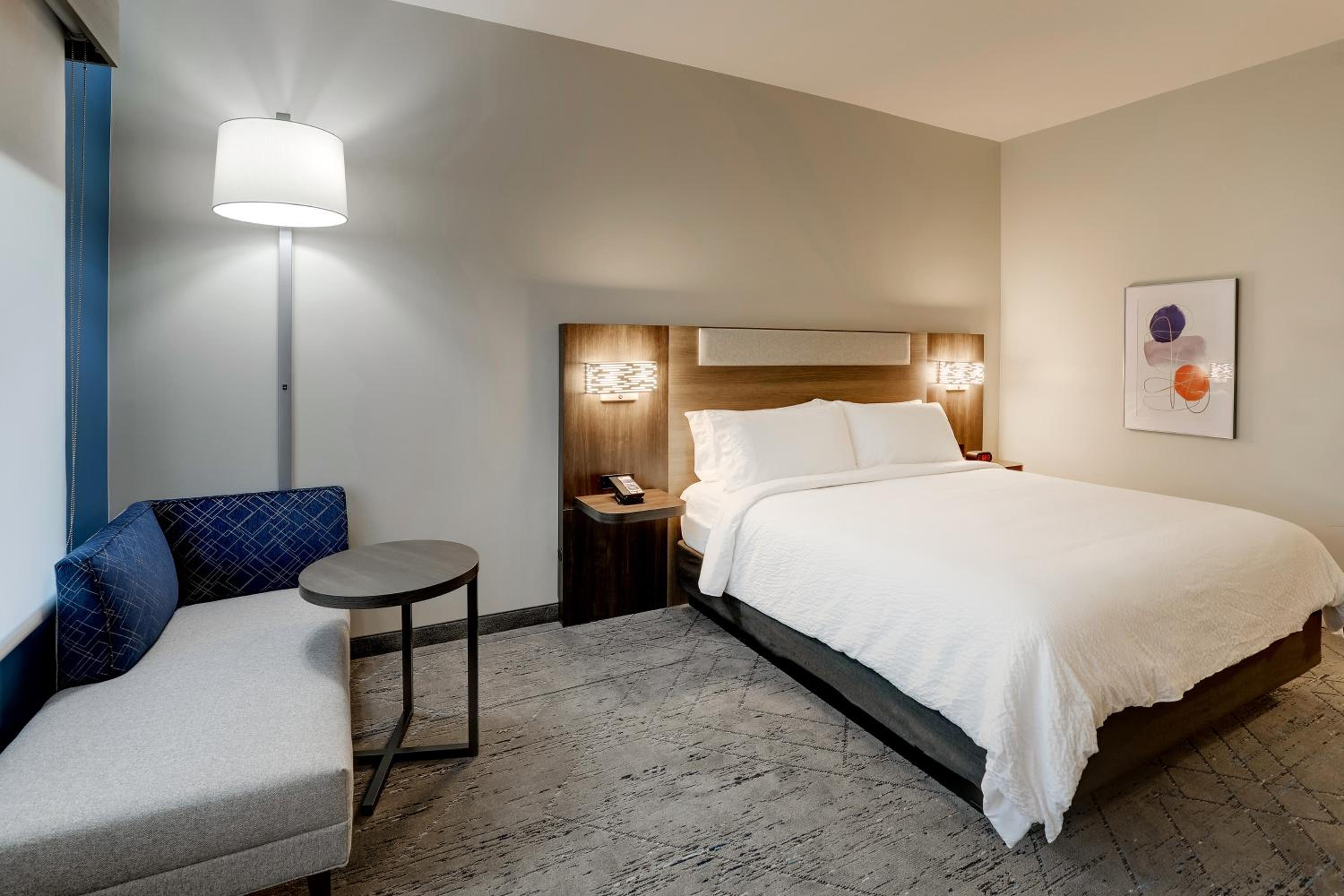 Standard King Room with Mobility Accessible Roll-In Shower photo 1
