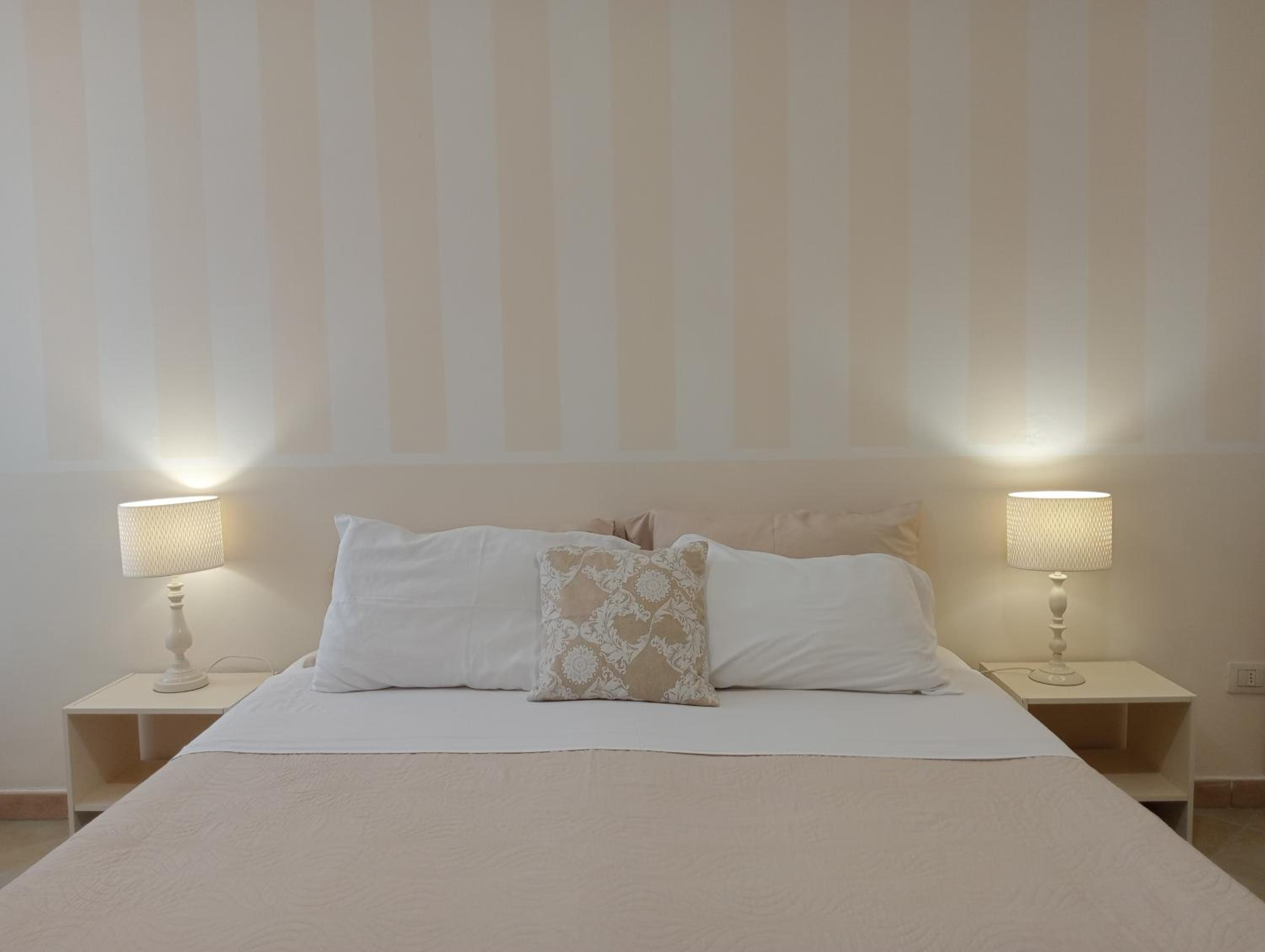 Double or Twin Room - Photo 11