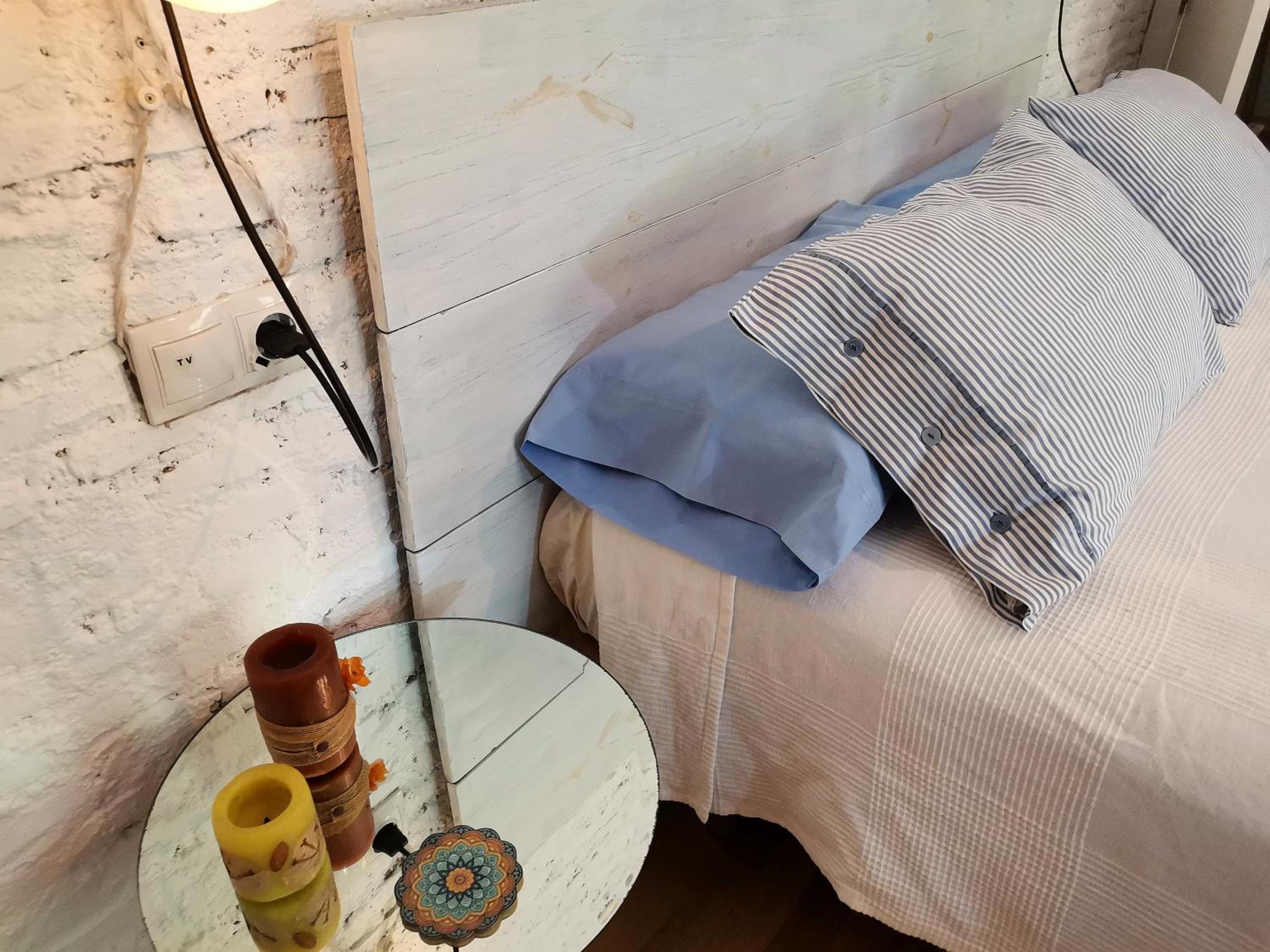 Large Double Room - Photo 4