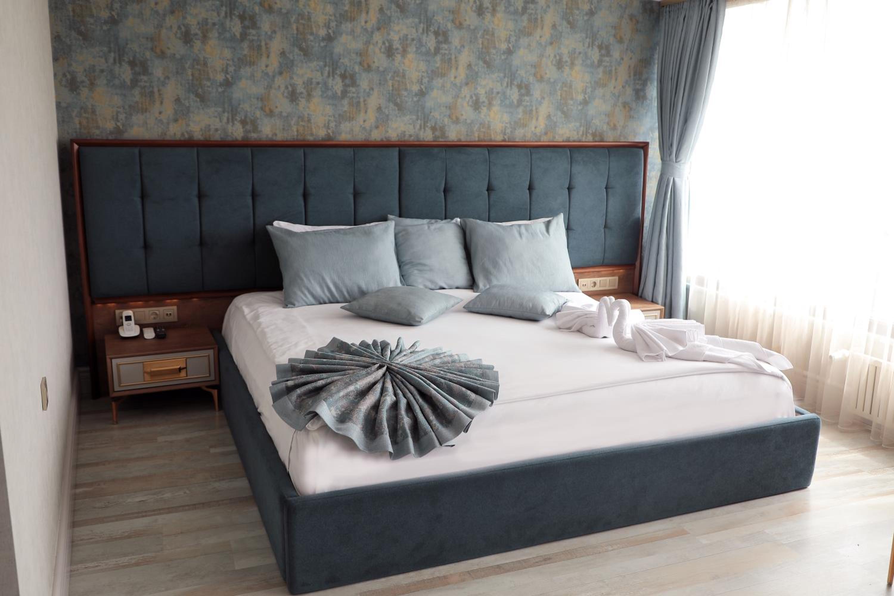 Deluxe Suite with Sea View photo 3