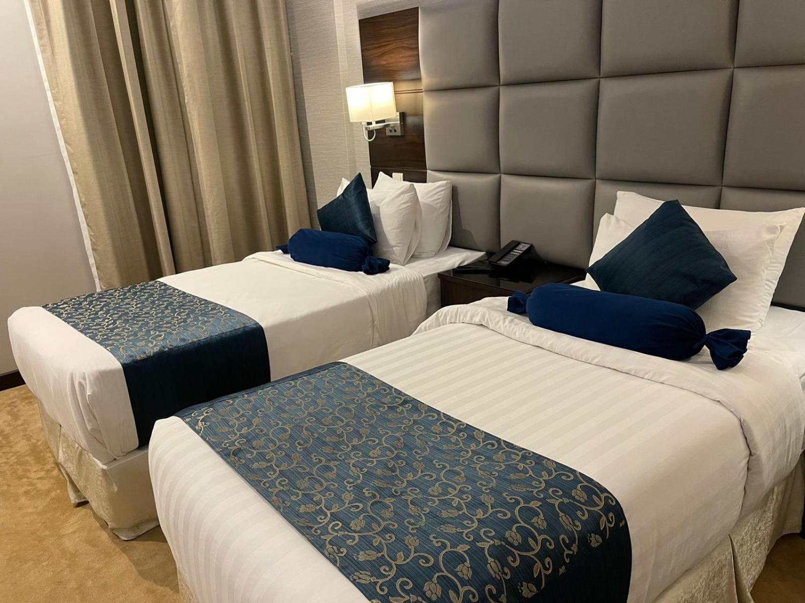Deluxe Double or Twin Room photo 3