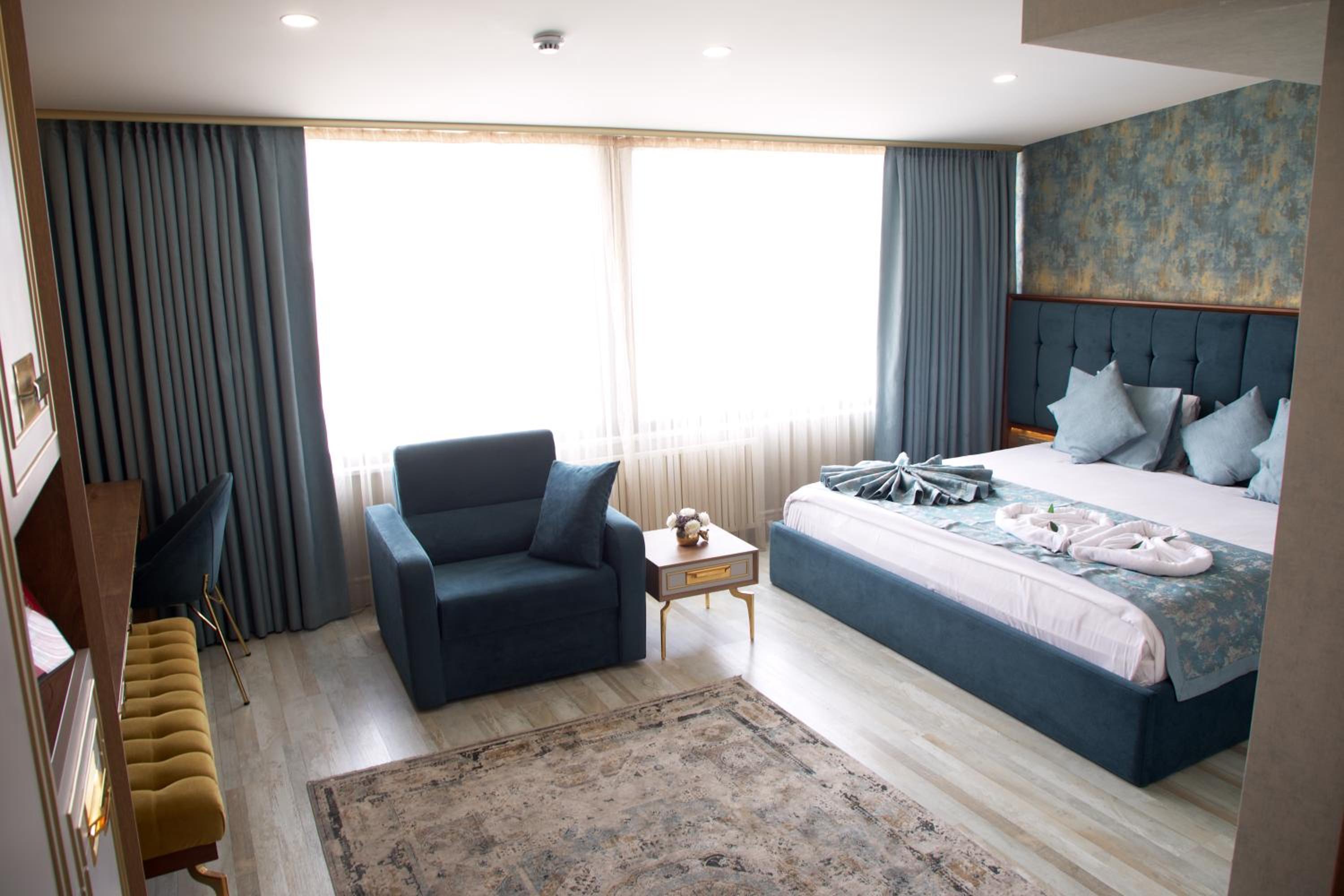 Suite with City View photo 1