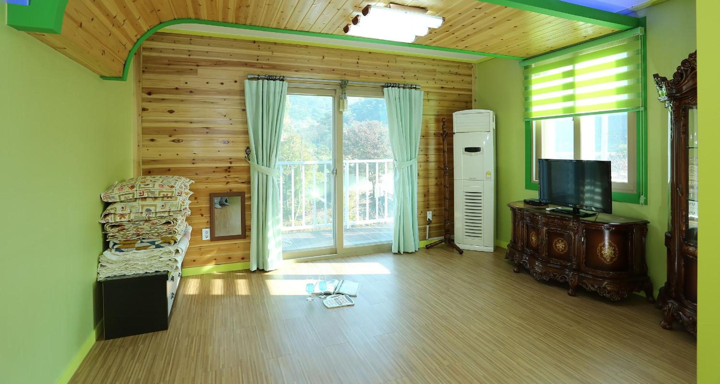 Quadruple Room photo 2