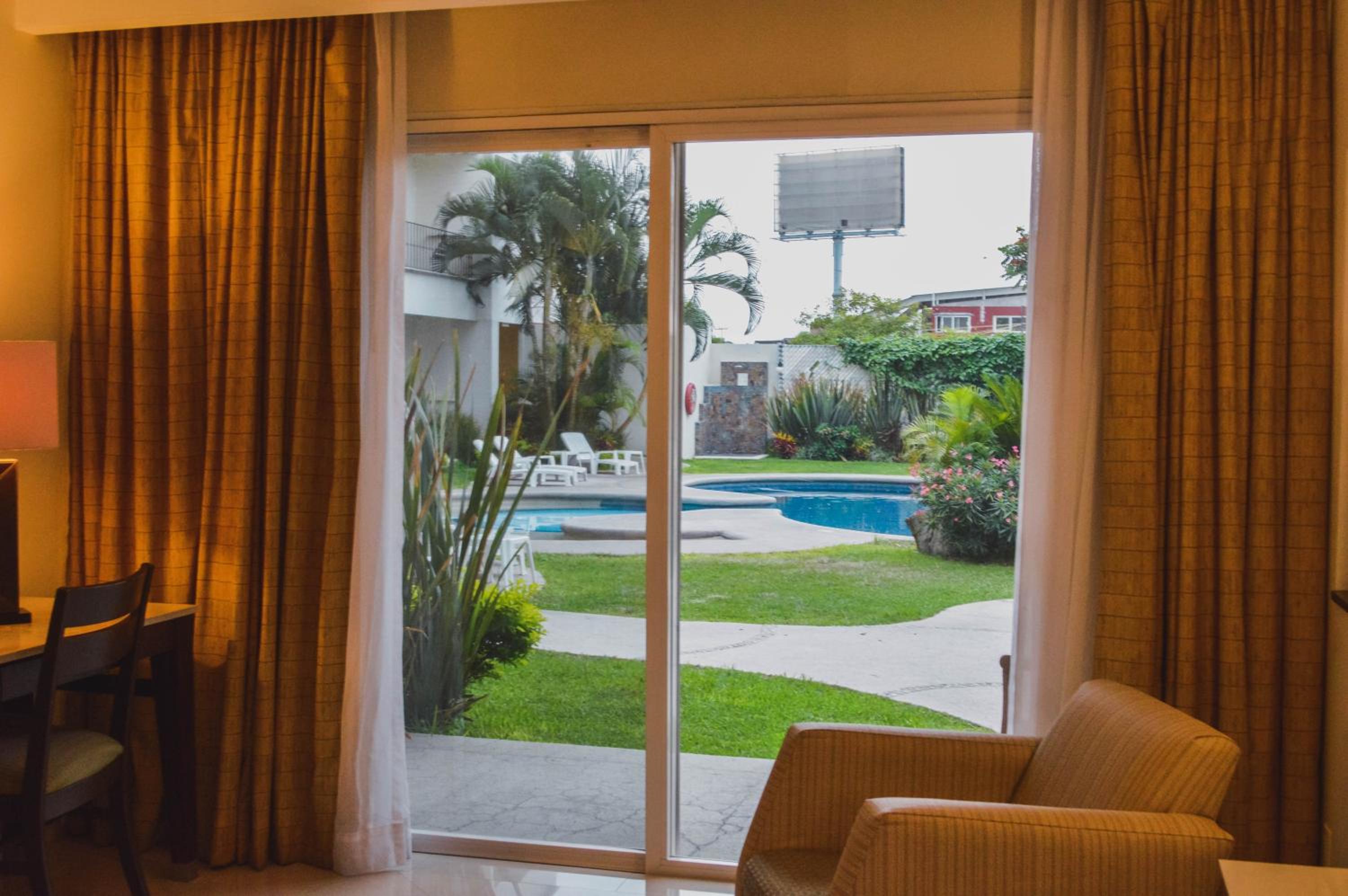 Double Room with Pool View photo 2