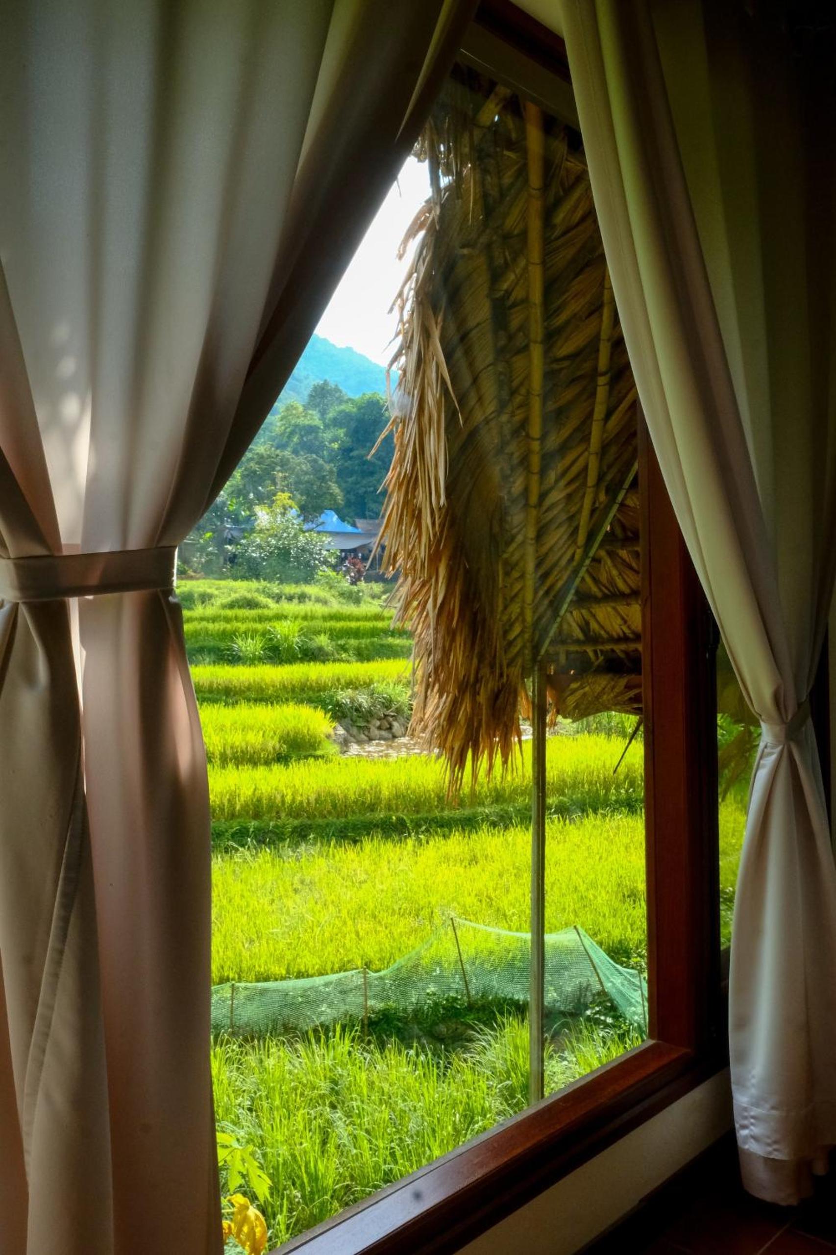Triple Room with Balcony and Field View - Photo 9