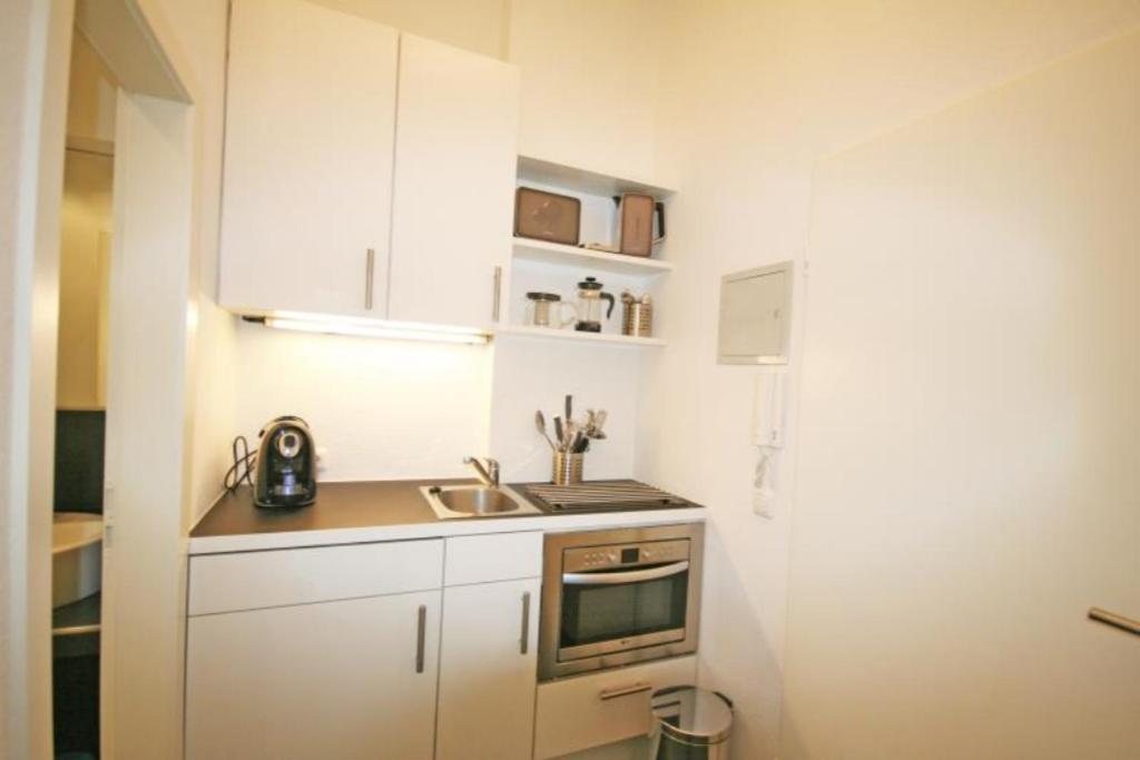 Apartment photo 2