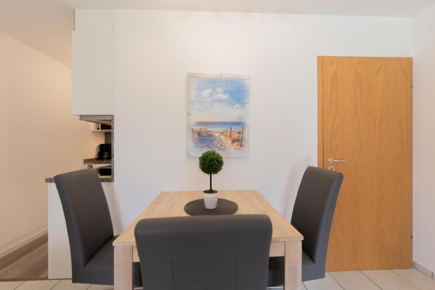 Apartment photo 2