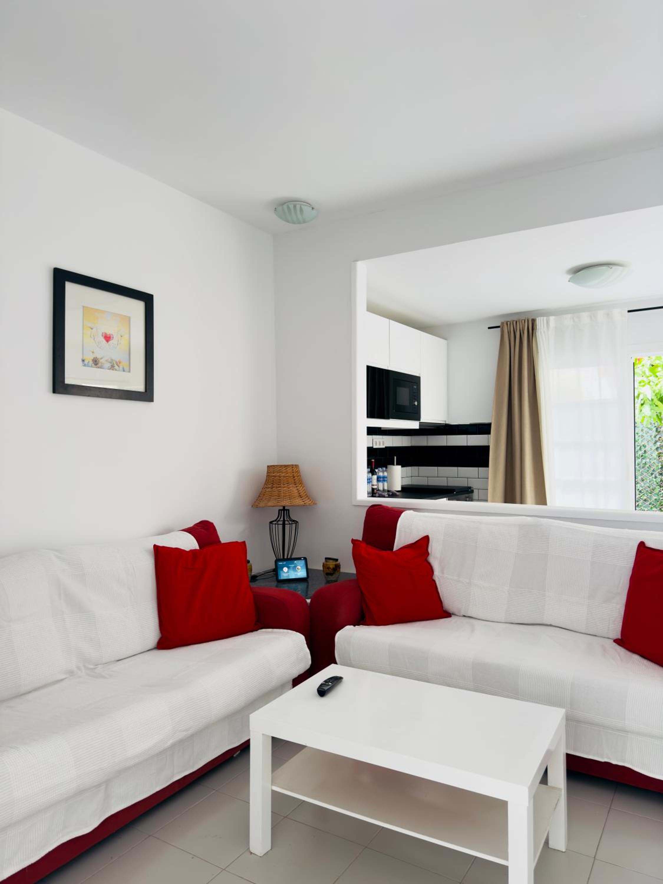 One-Bedroom Apartment photo 3