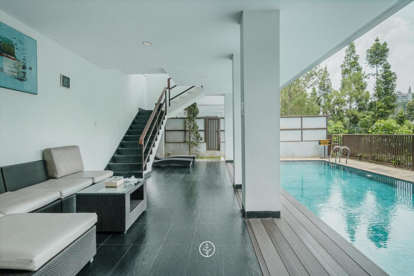 Villa with Private Pool photo 2
