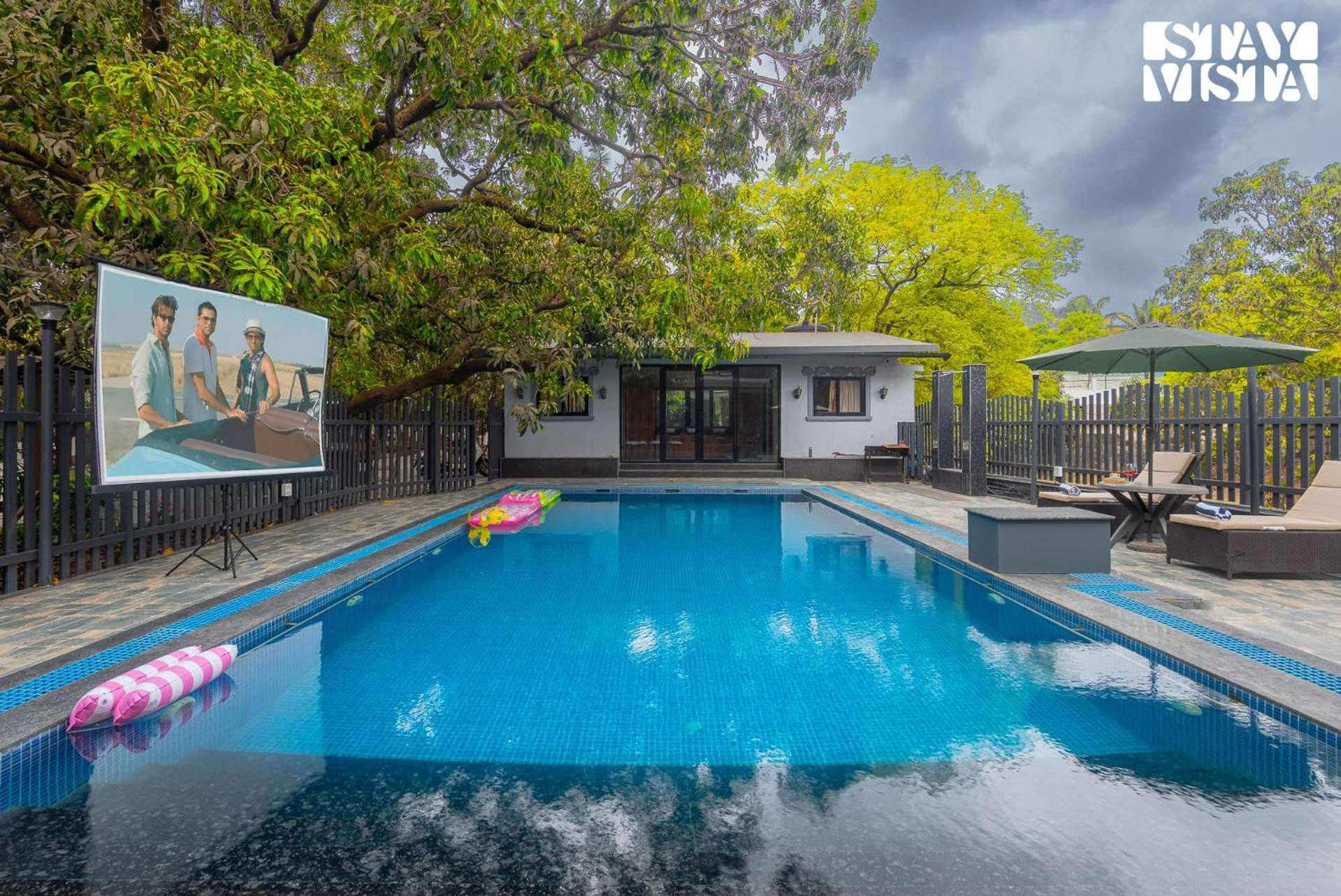 Villa photo 2