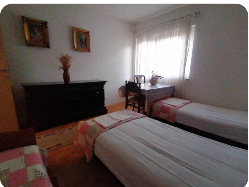 Basic Triple Room