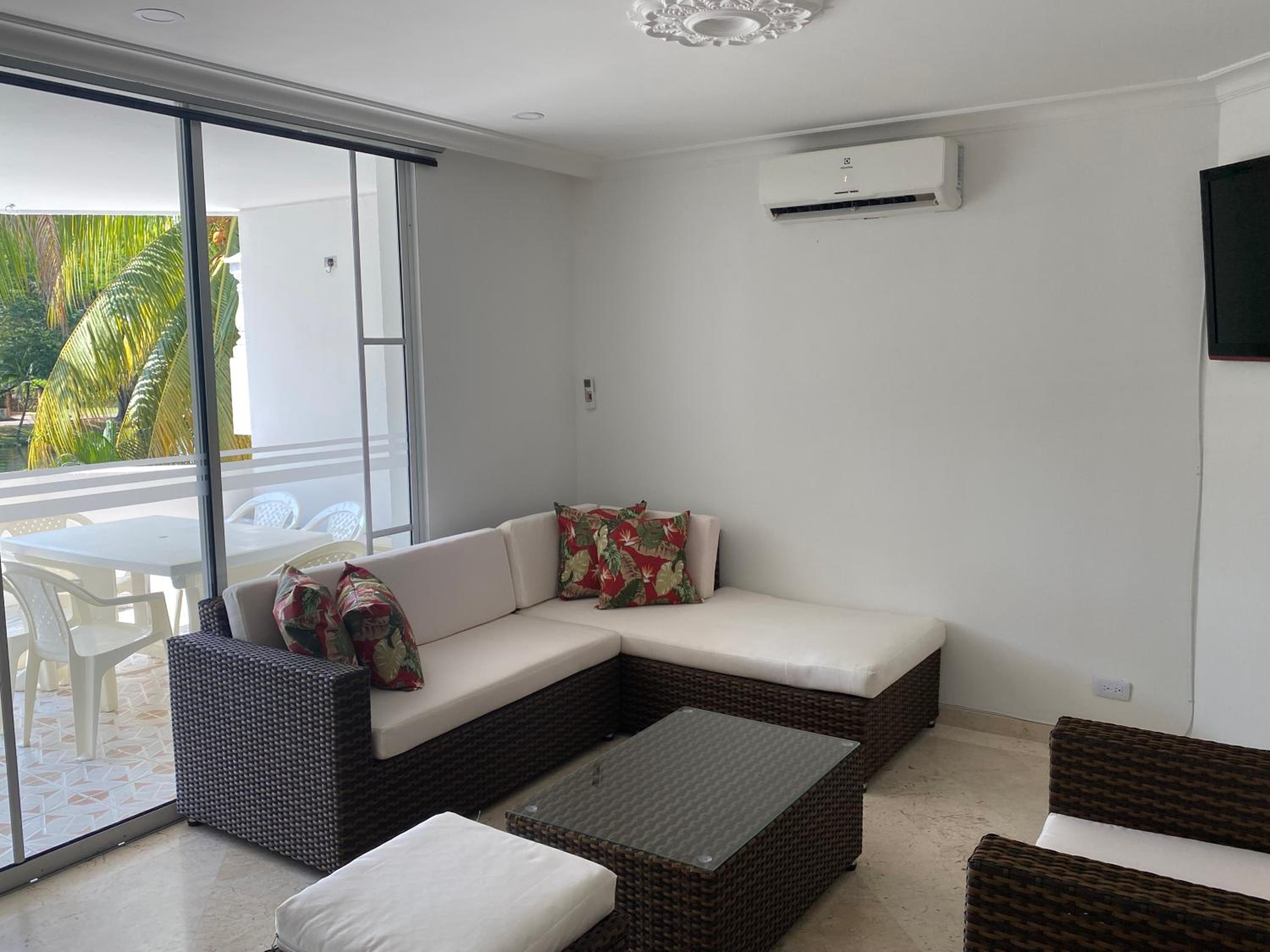 Apartment photo 1