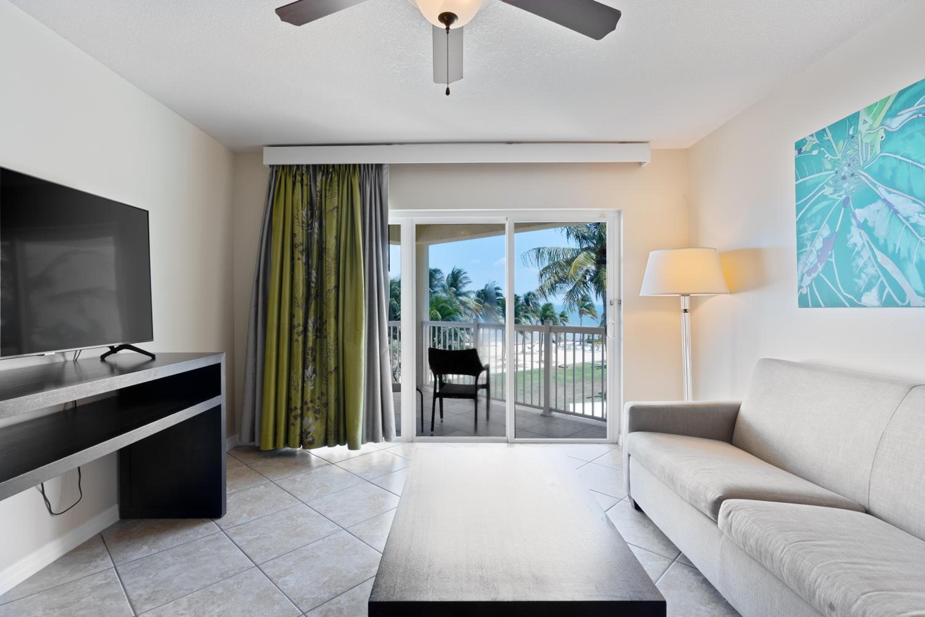 King Suite with Ocean View photo 3