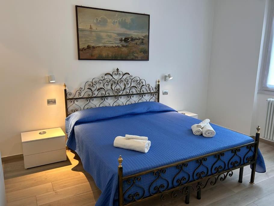Three-Bedroom Apartment with Balcony