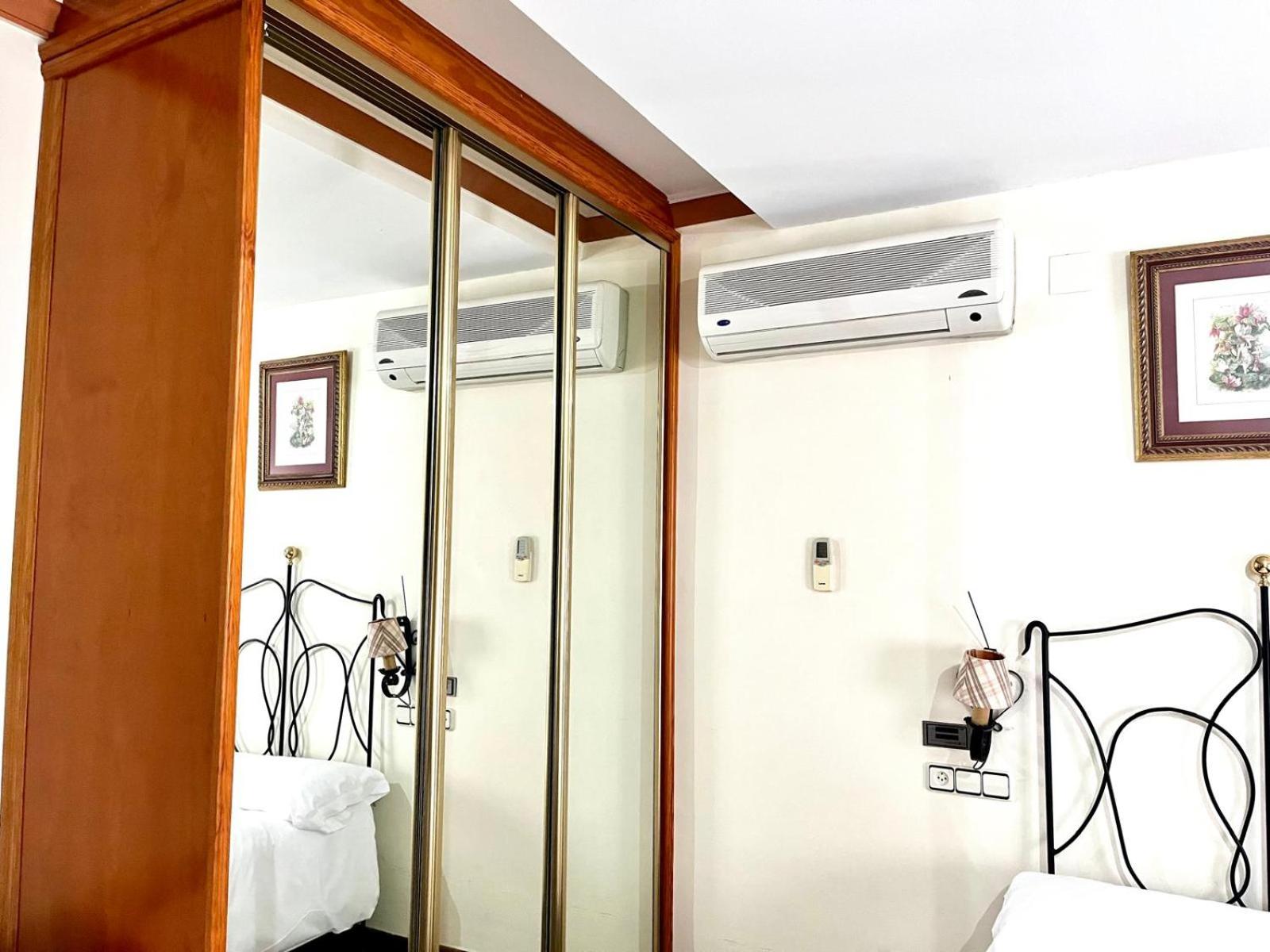 Double or Twin Room photo 3