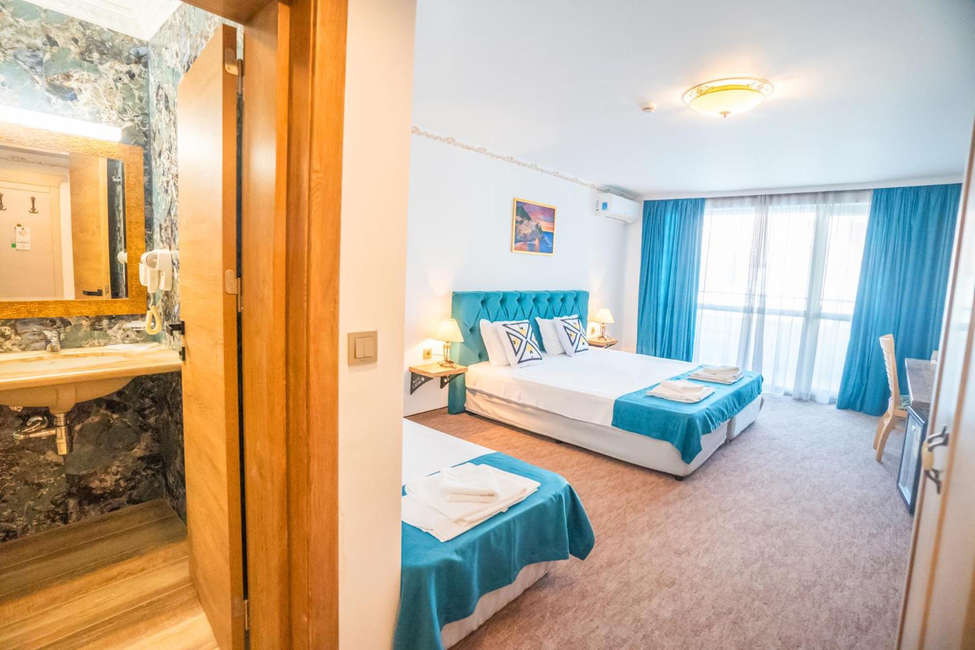 Triple Room with Balcony