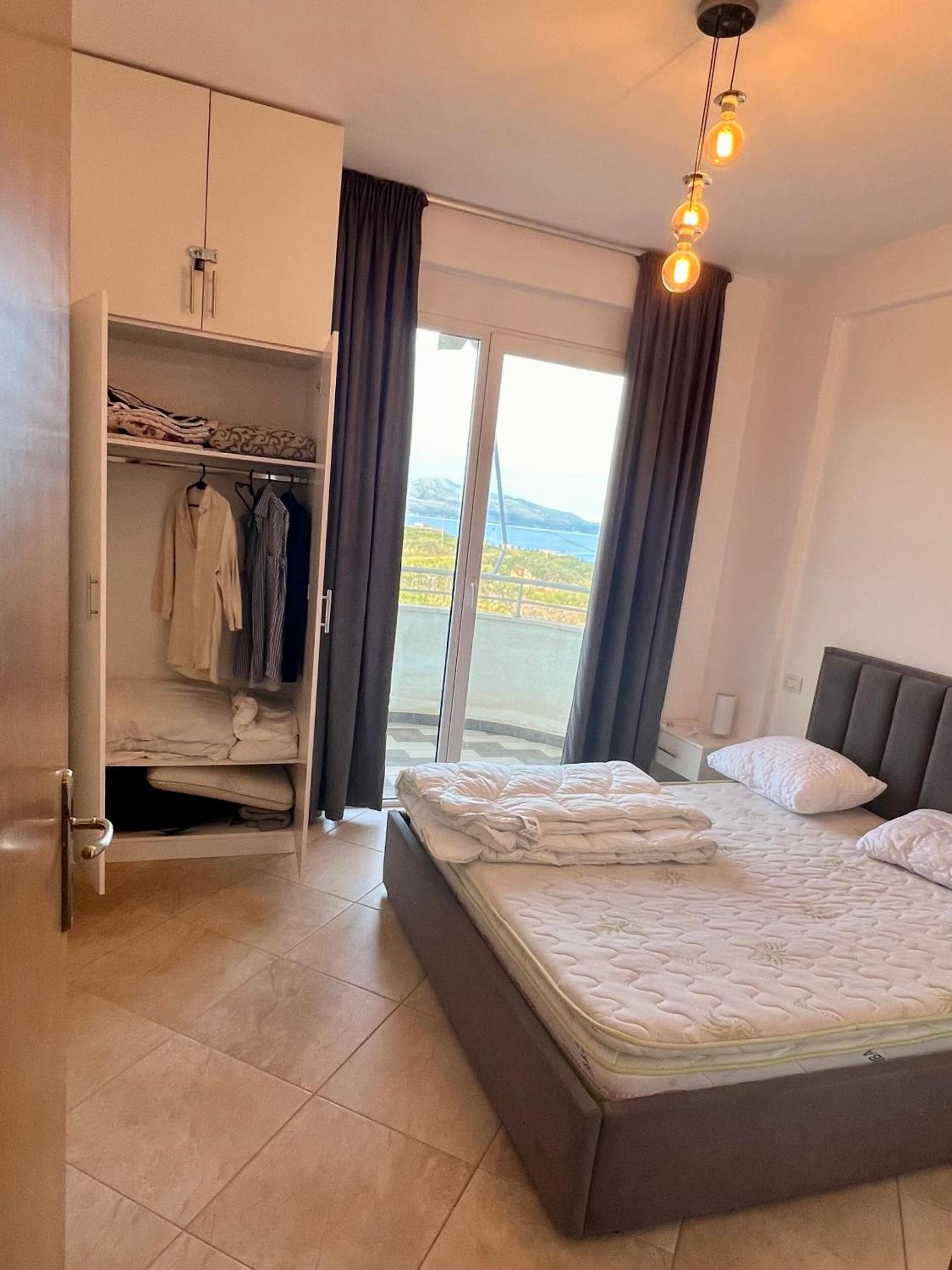 One-Bedroom Apartment with Balcony