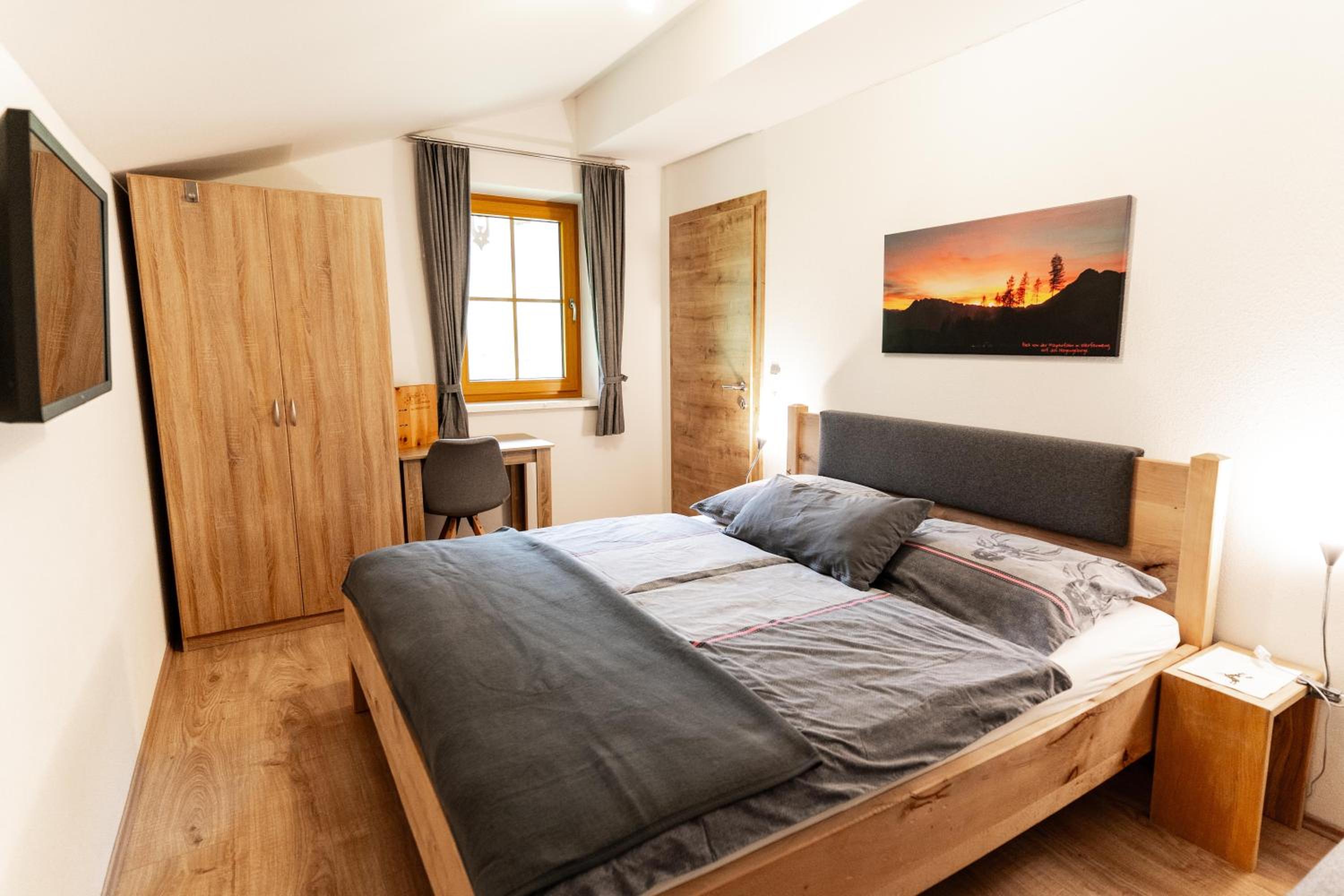 Standard Two-Bedroom Apartment with Balcony photo 2