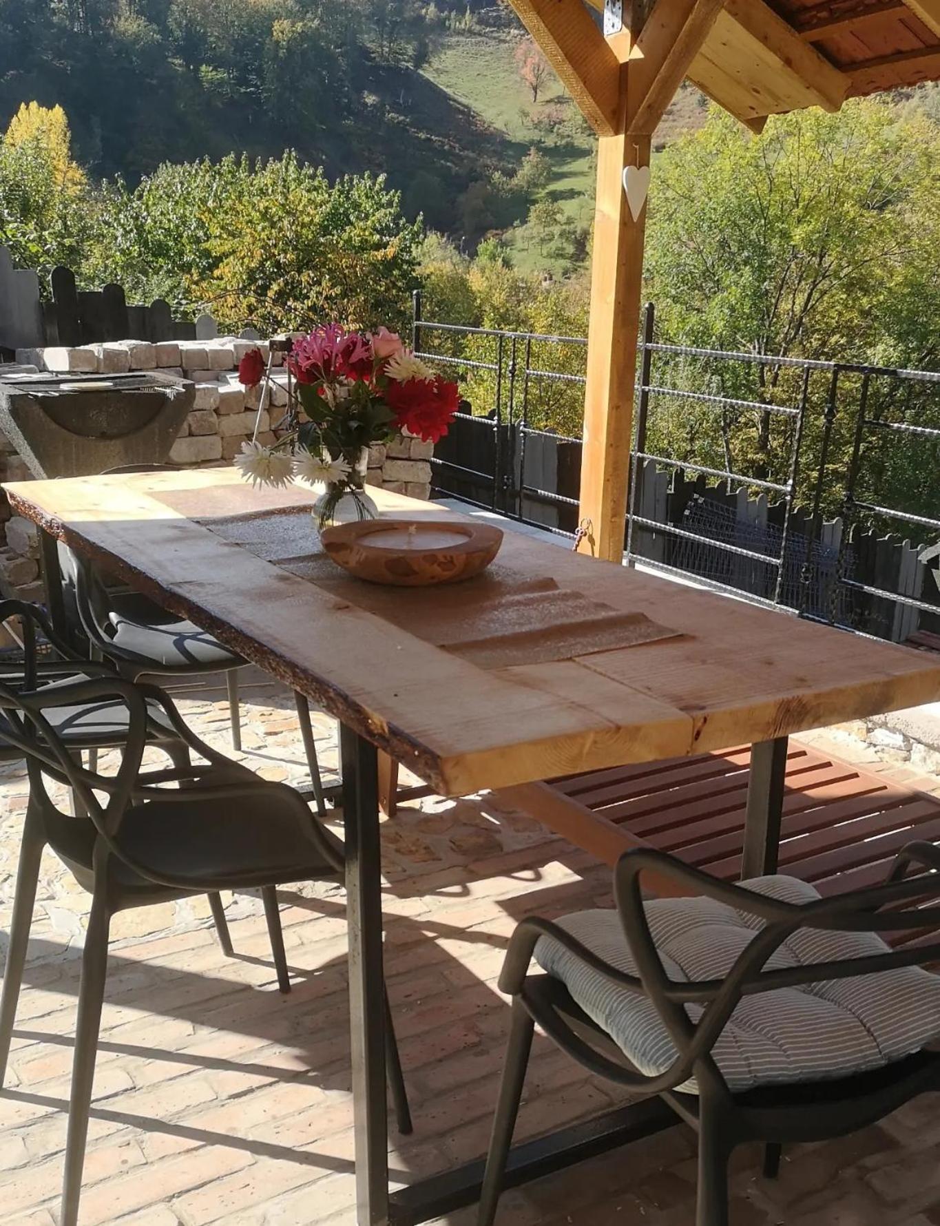 One-Bedroom House - Photo 25