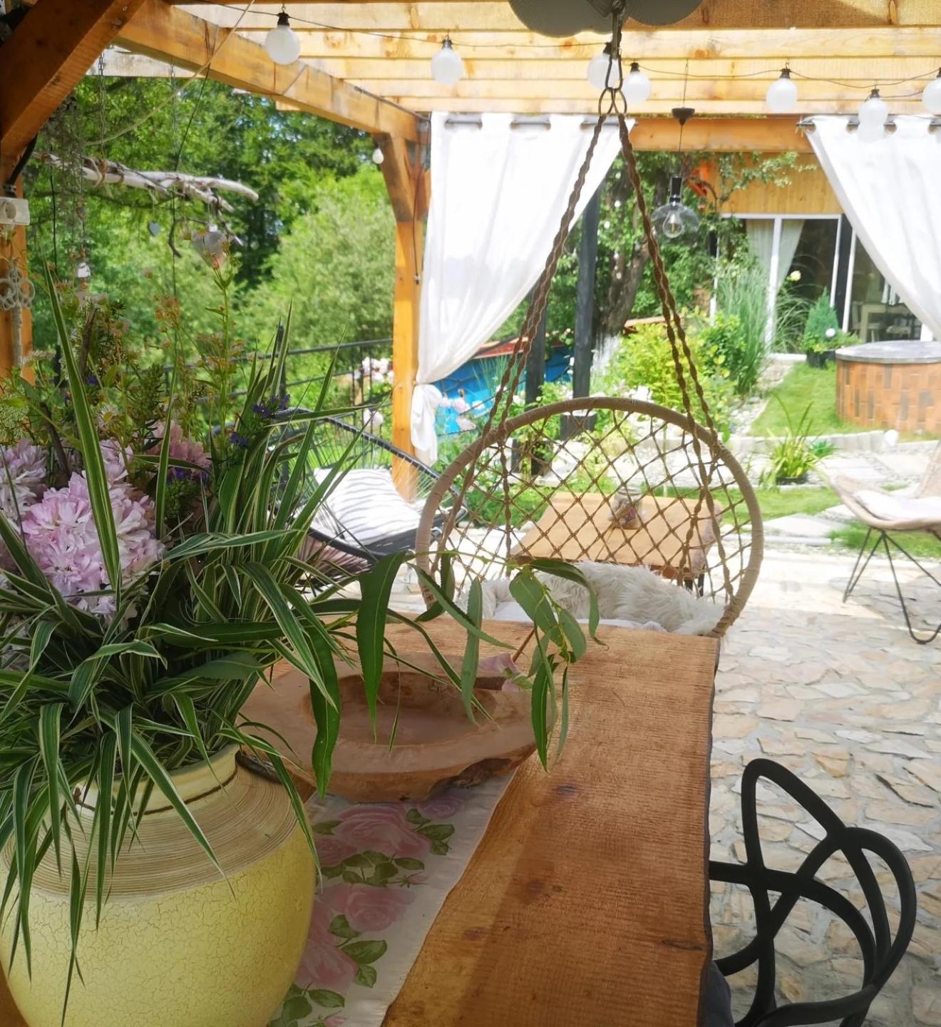 One-Bedroom House - Photo 29