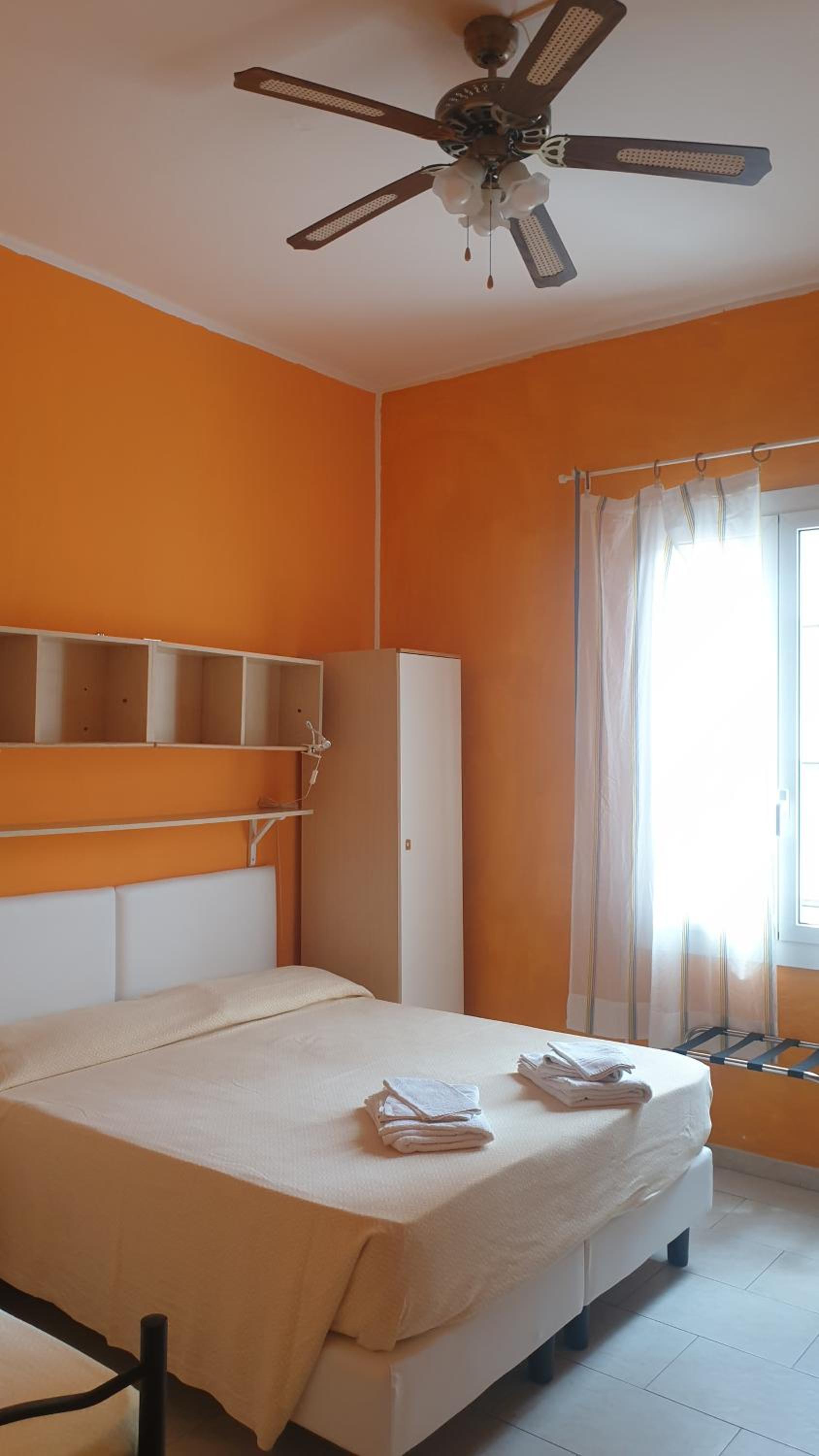 Double Room - Photo 17