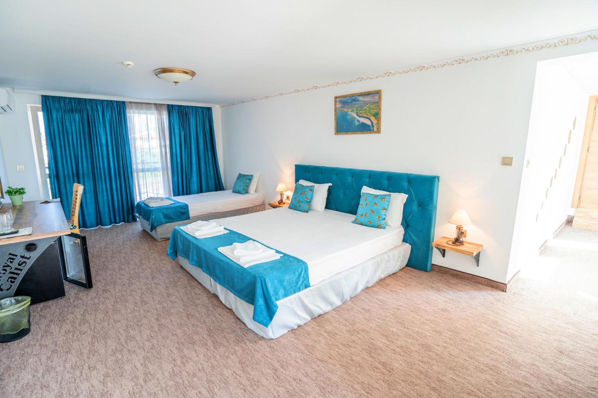 Deluxe Triple Room with Sea View