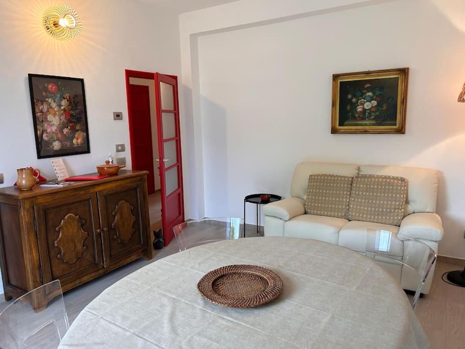Two-Bedroom Apartment with Balcony photo 2